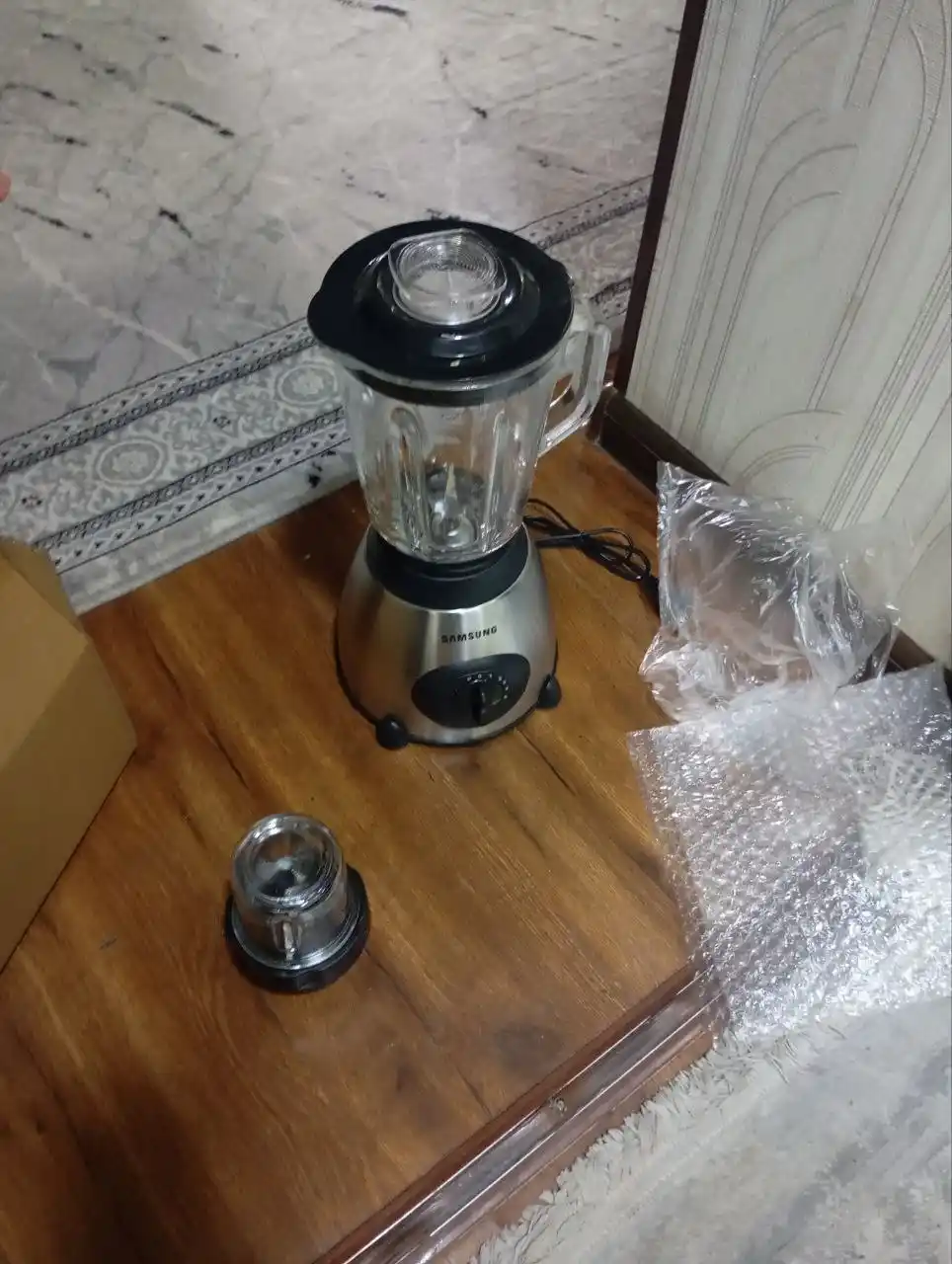 Statsionar blender, muz maydalaydigan 1,5 litrli smuzi-blender