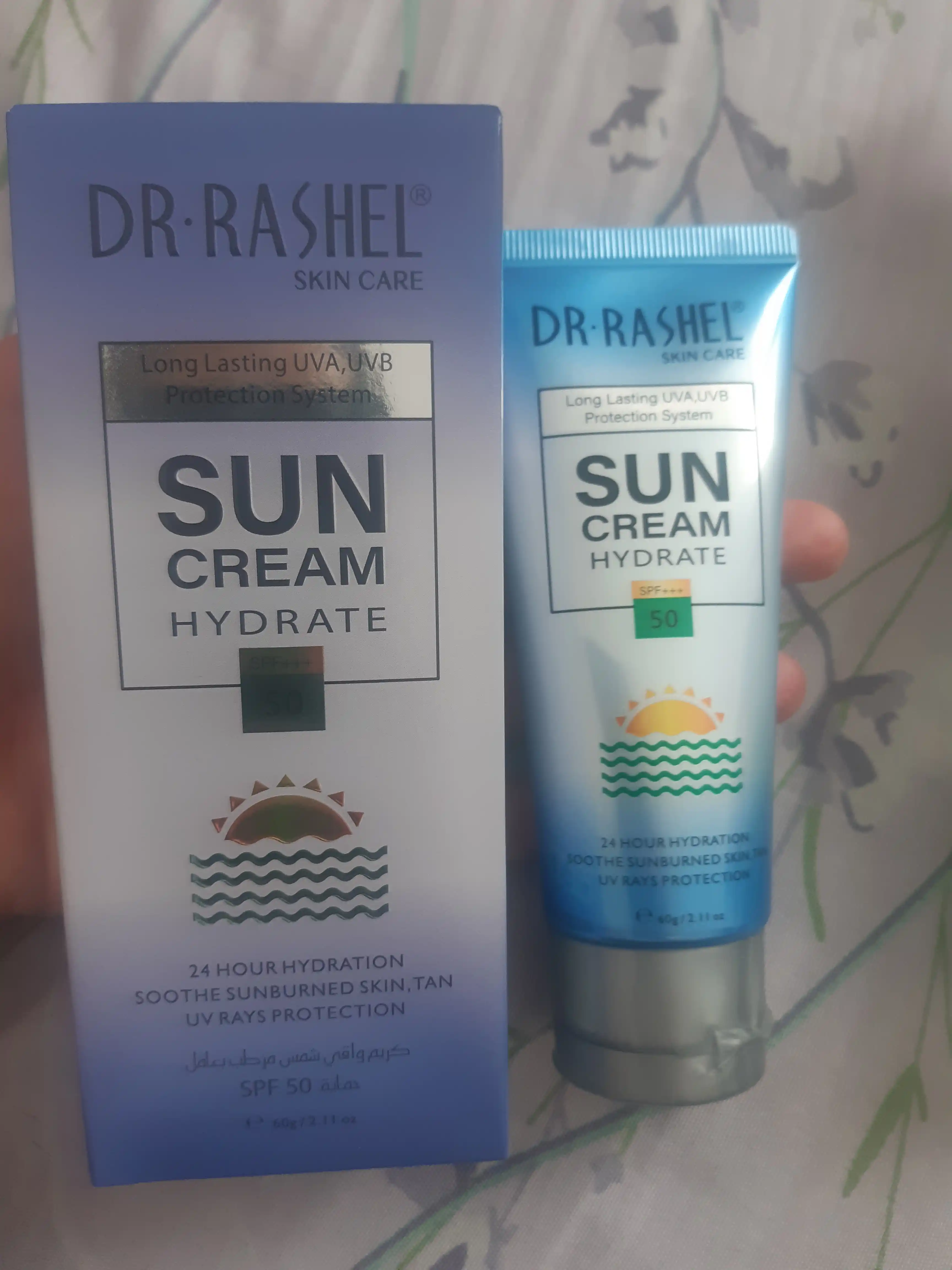 Namlantiruvchi, oqartiruvchi, qarilikga qarshi va aloe quyosh SPF kremi Dr.Rashel, 60 gr