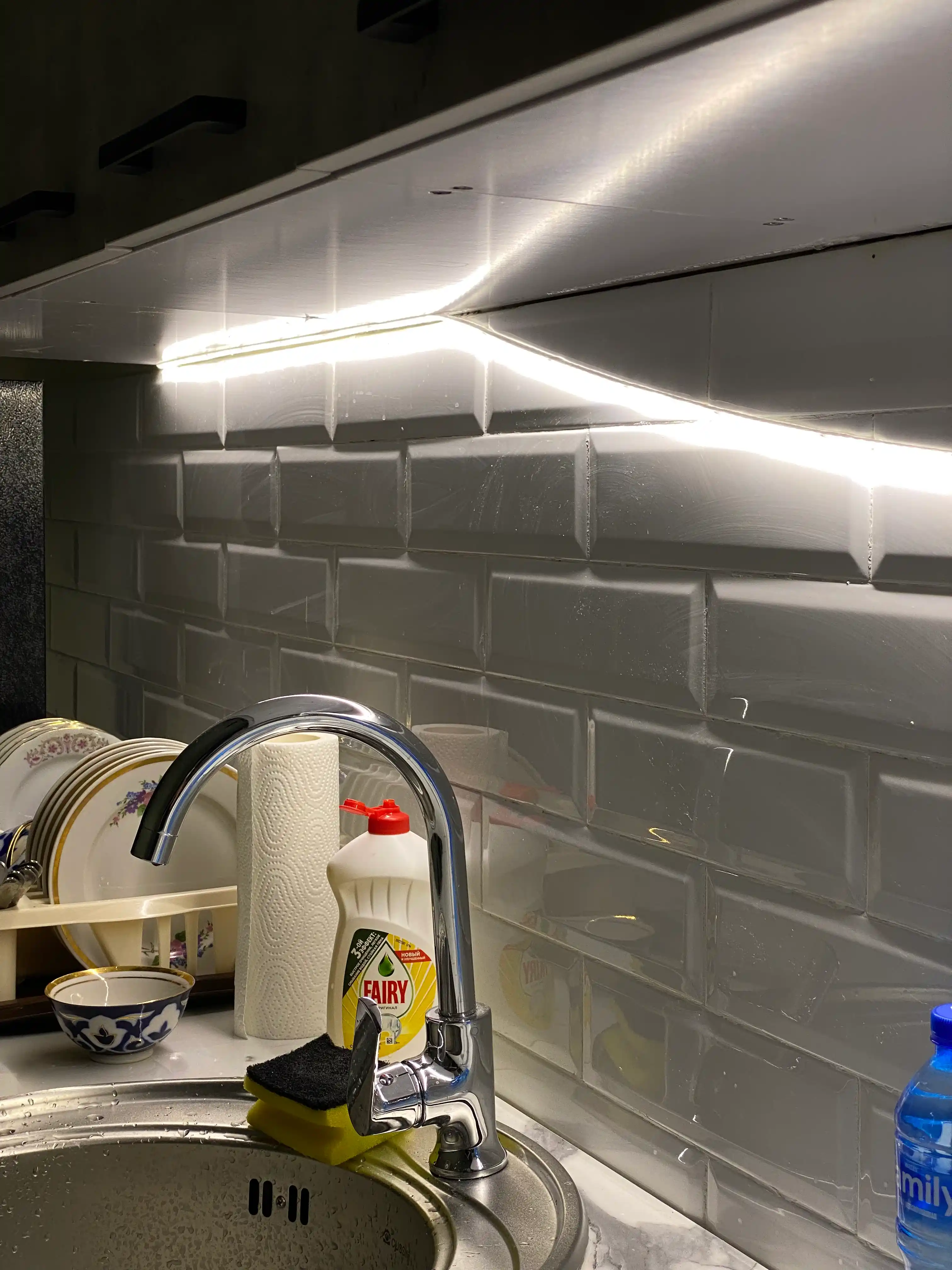 LED подсветка для рабочей зоны кухни, самоклеящаяся, 220V — 1 м, 2 м, 3 м, 4 м, 5 м