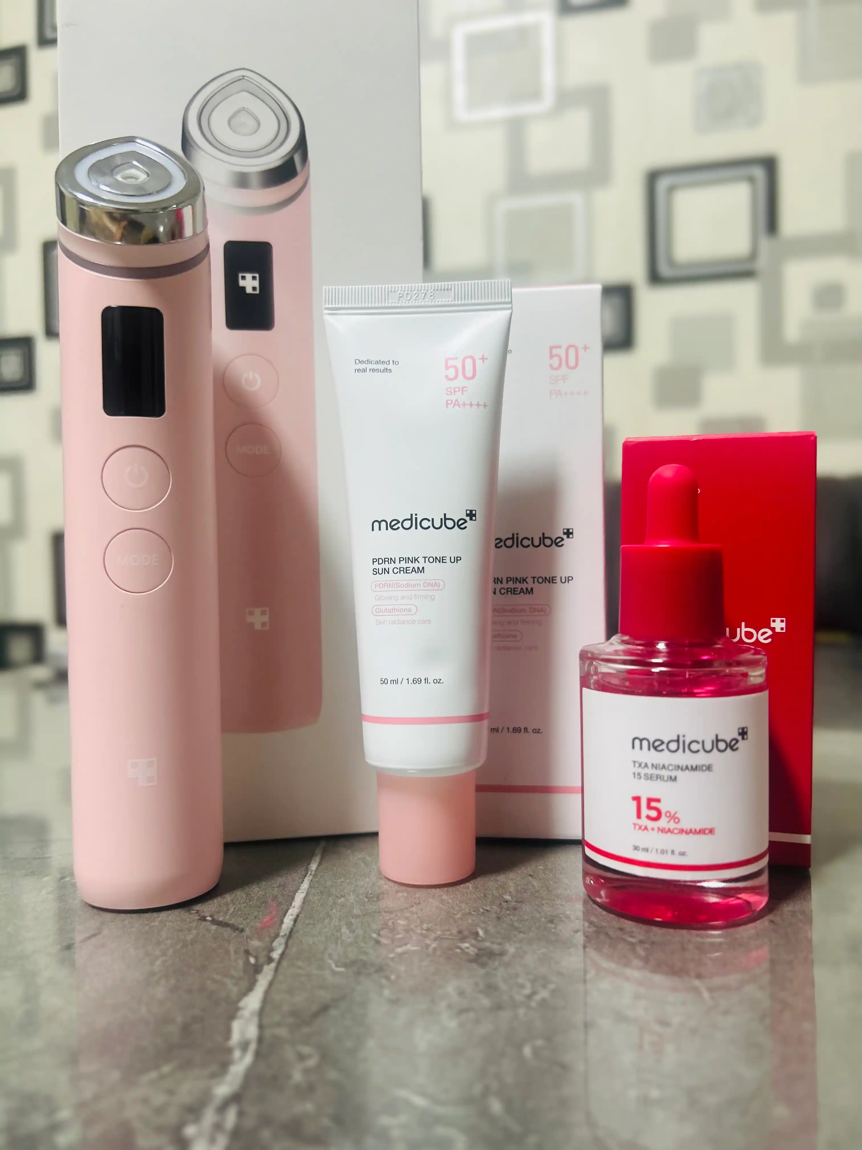 Medicube TXA Niacinamide 15 Serum - сыворотка для лица от пигментации и постакне