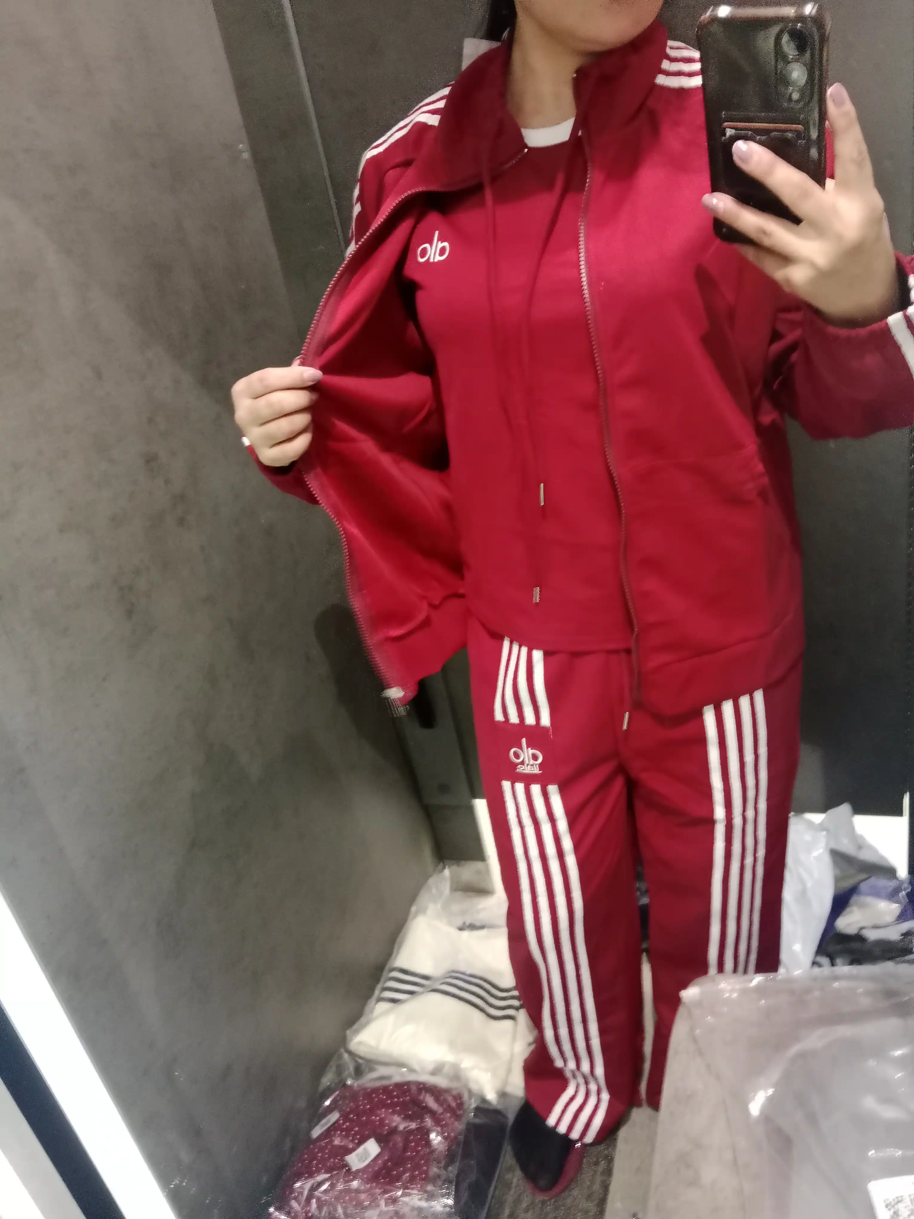 Ayollar uchlik sport kostyumi, 3 dona, shim, futbolka, kurtka, paxta tolali, yozgi-kuzgi, 46-52 o‘lcham