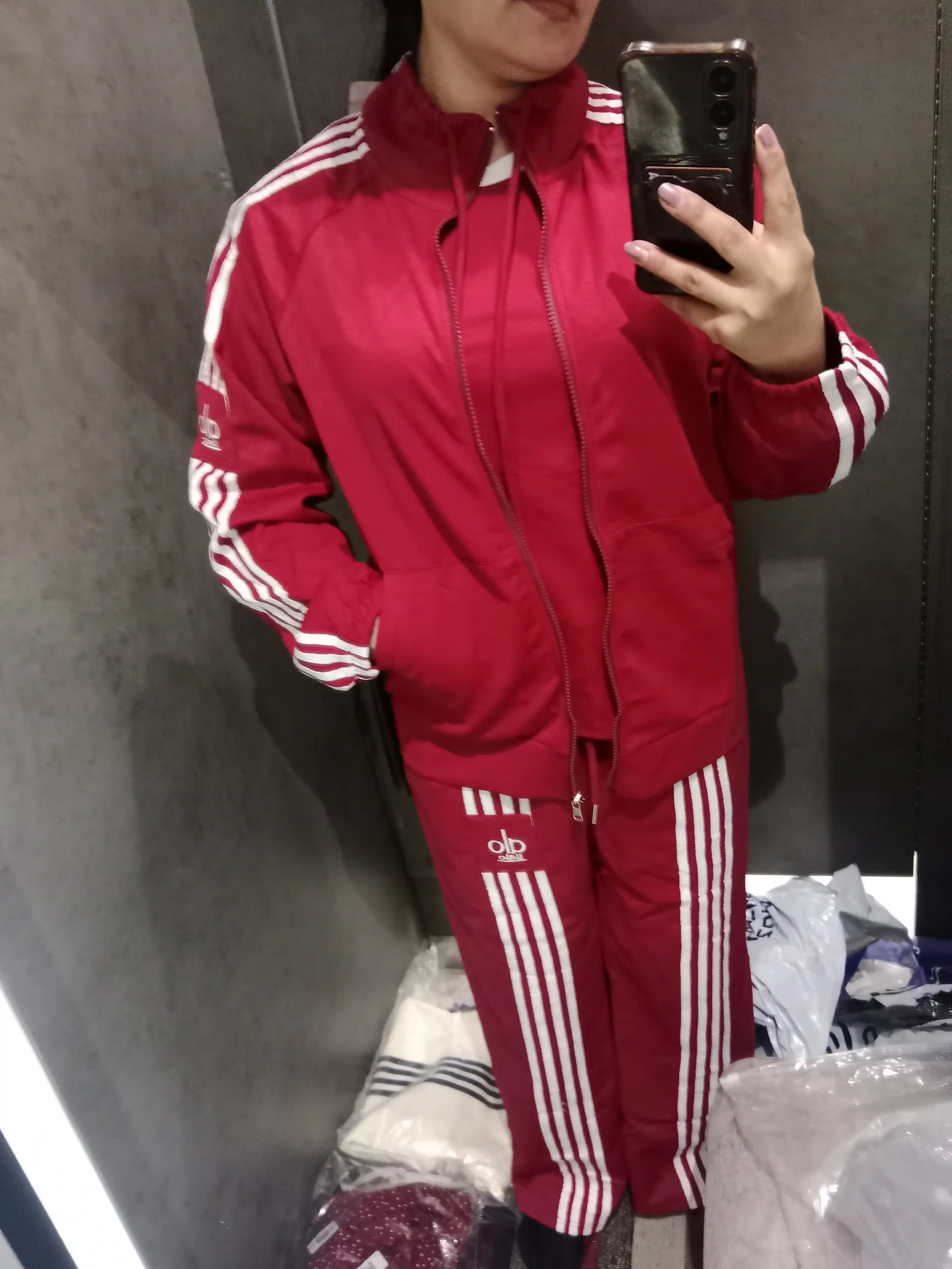 Ayollar uchlik sport kostyumi, 3 dona, shim, futbolka, kurtka, paxta tolali, yozgi-kuzgi, 46-52 o‘lcham