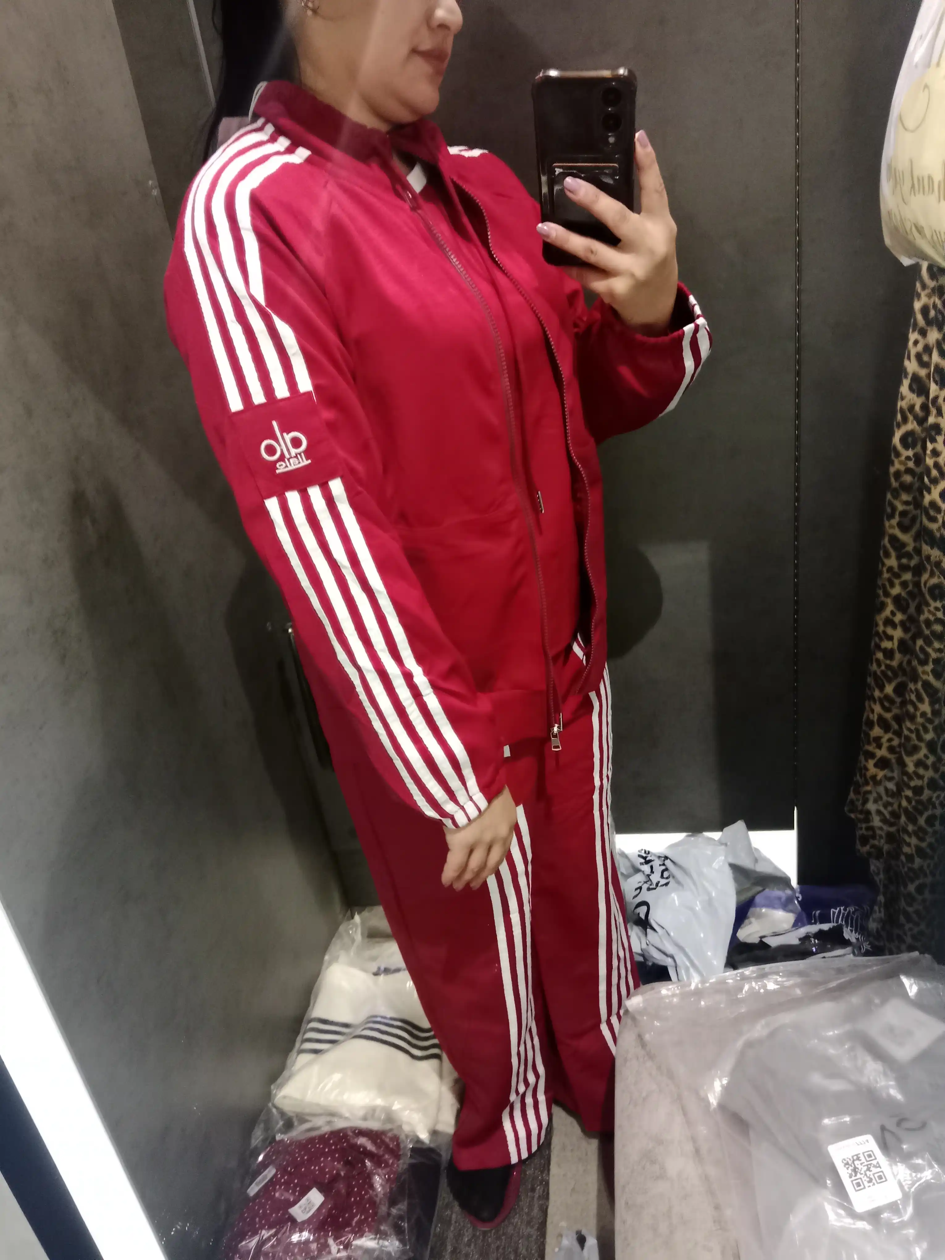 Ayollar uchlik sport kostyumi, 3 dona, shim, futbolka, kurtka, paxta tolali, yozgi-kuzgi, 46-52 o‘lcham