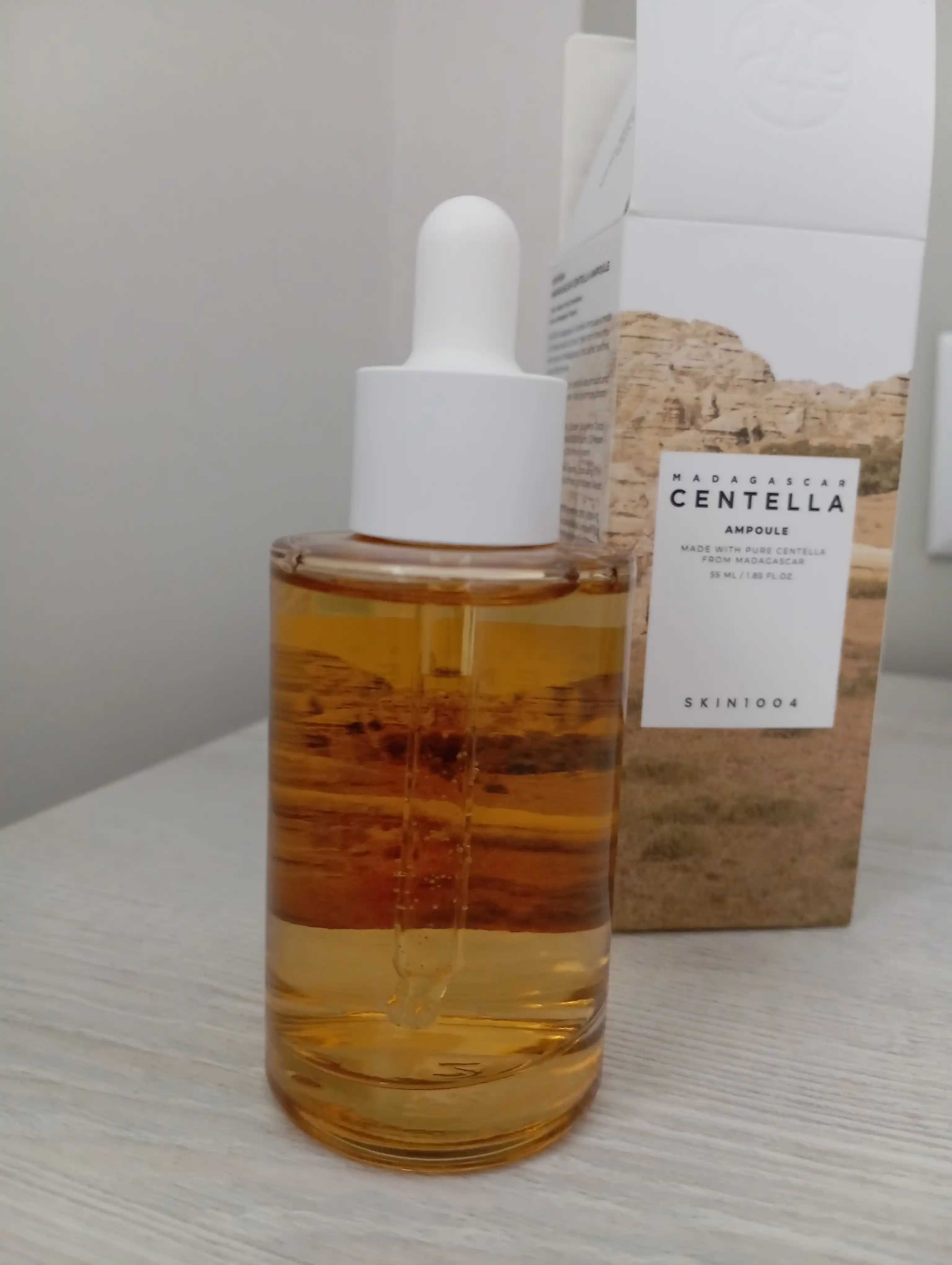 Madagaskar sentellali tinchlantiruvchi ampulali zardob Centella Ampoule Skin1004, 55 ml