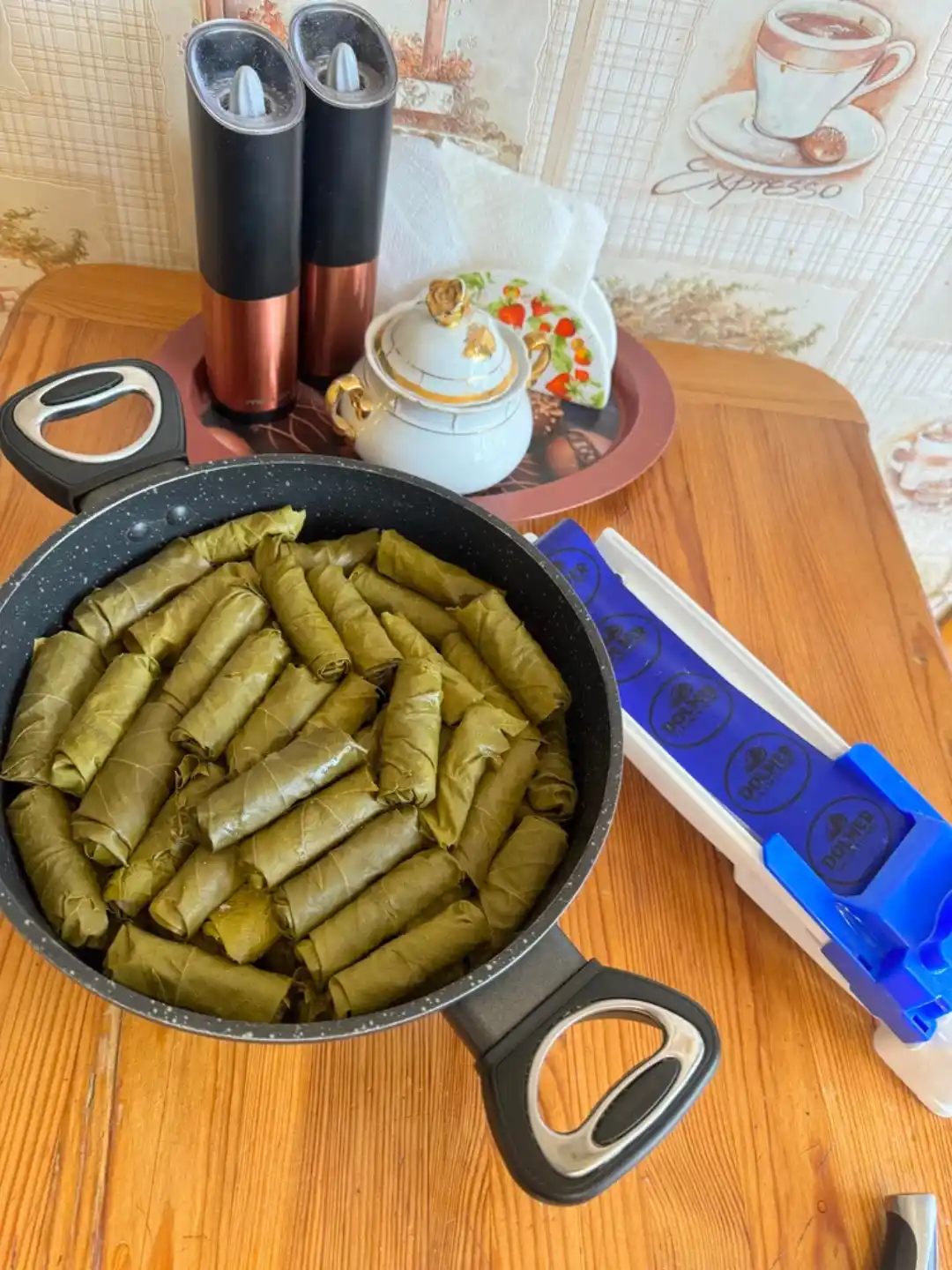 Dolma o'rovchi qurilma