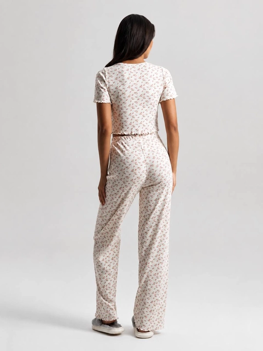 Ayollar uchun Pinterest uslubidagi yumshoq ajur pijama – shortik va shimli, Pinterest
