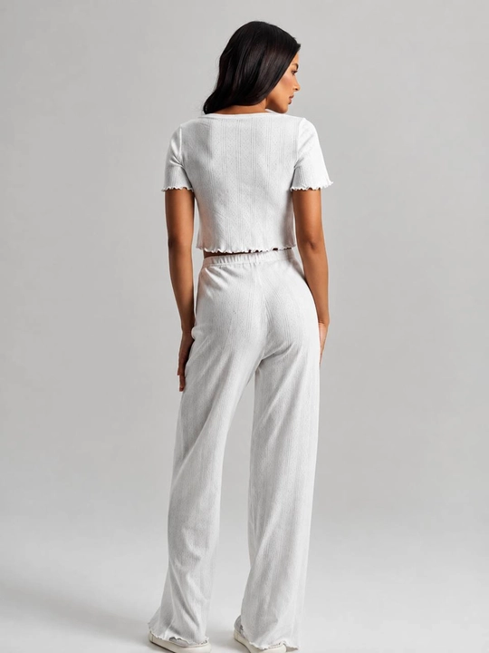 Ayollar uchun Pinterest uslubidagi yumshoq ajur pijama – shortik va shimli, Pinterest
