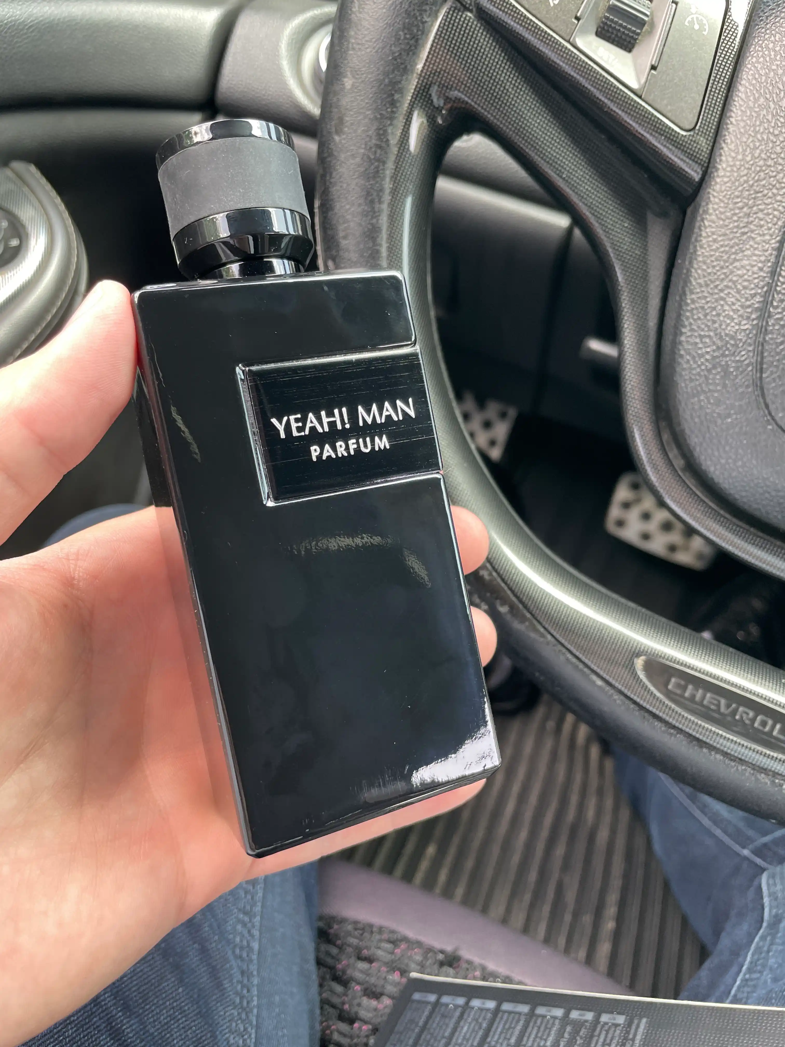 Maison Alhambra Yeah! Man va Yeah! Man parfumlangan suv