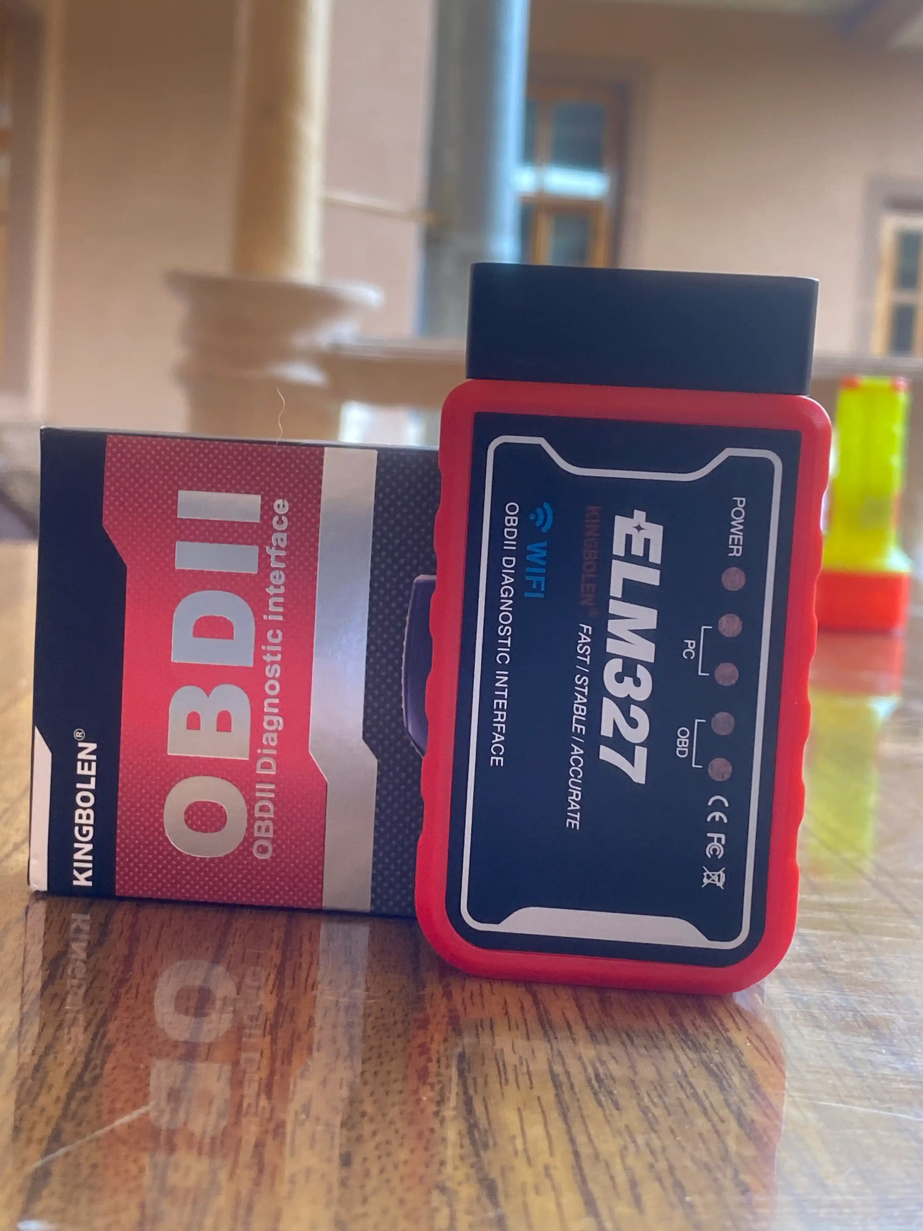 Cканер для диагностики автомобилей ELM327 OBD2 WI-FI v1.5 чип PIC18F25K80, автосканер
