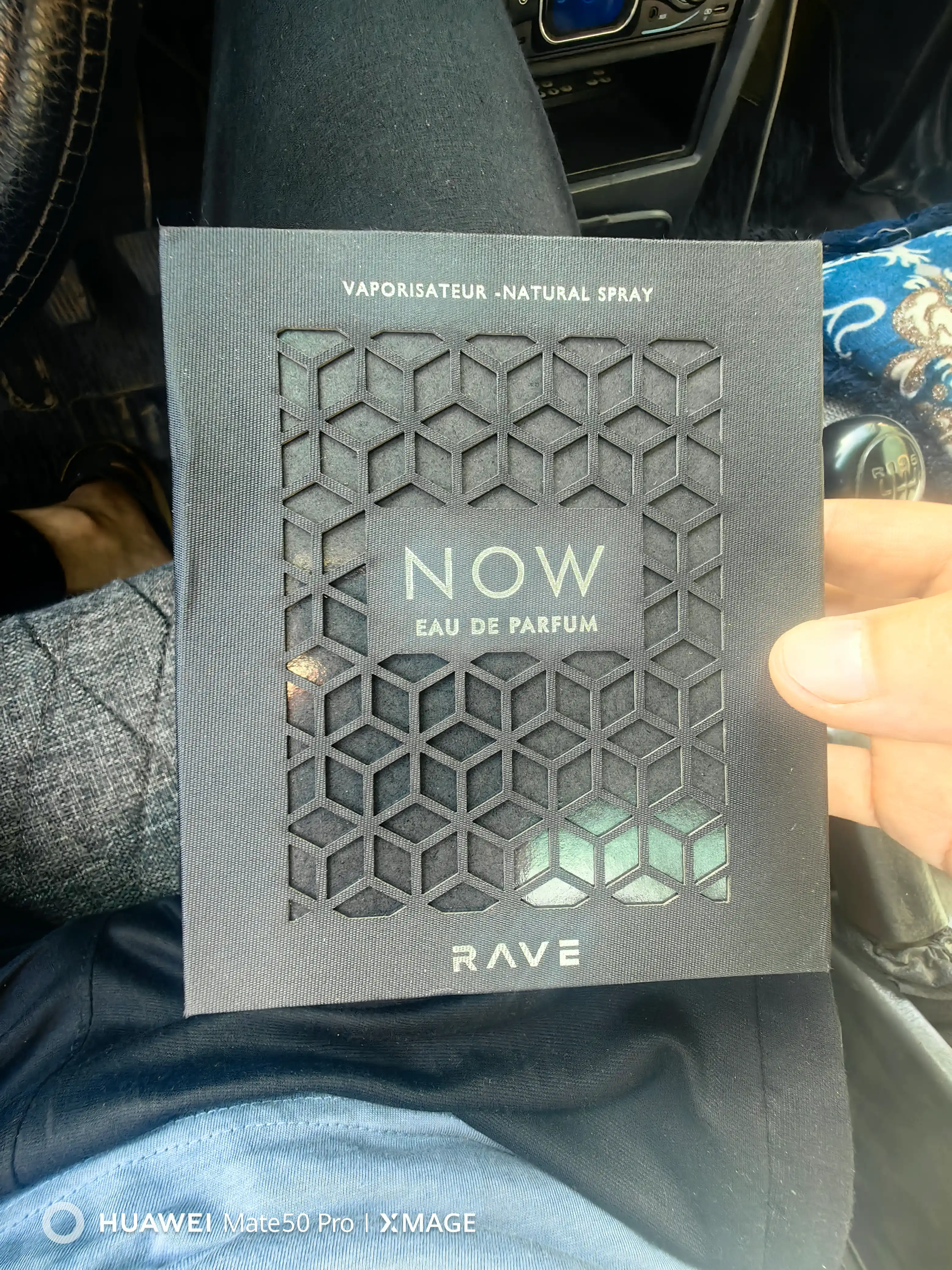 Parfyum suvi NOW Black erkaklar uchun Lattafa Rave UAE, 100 ml