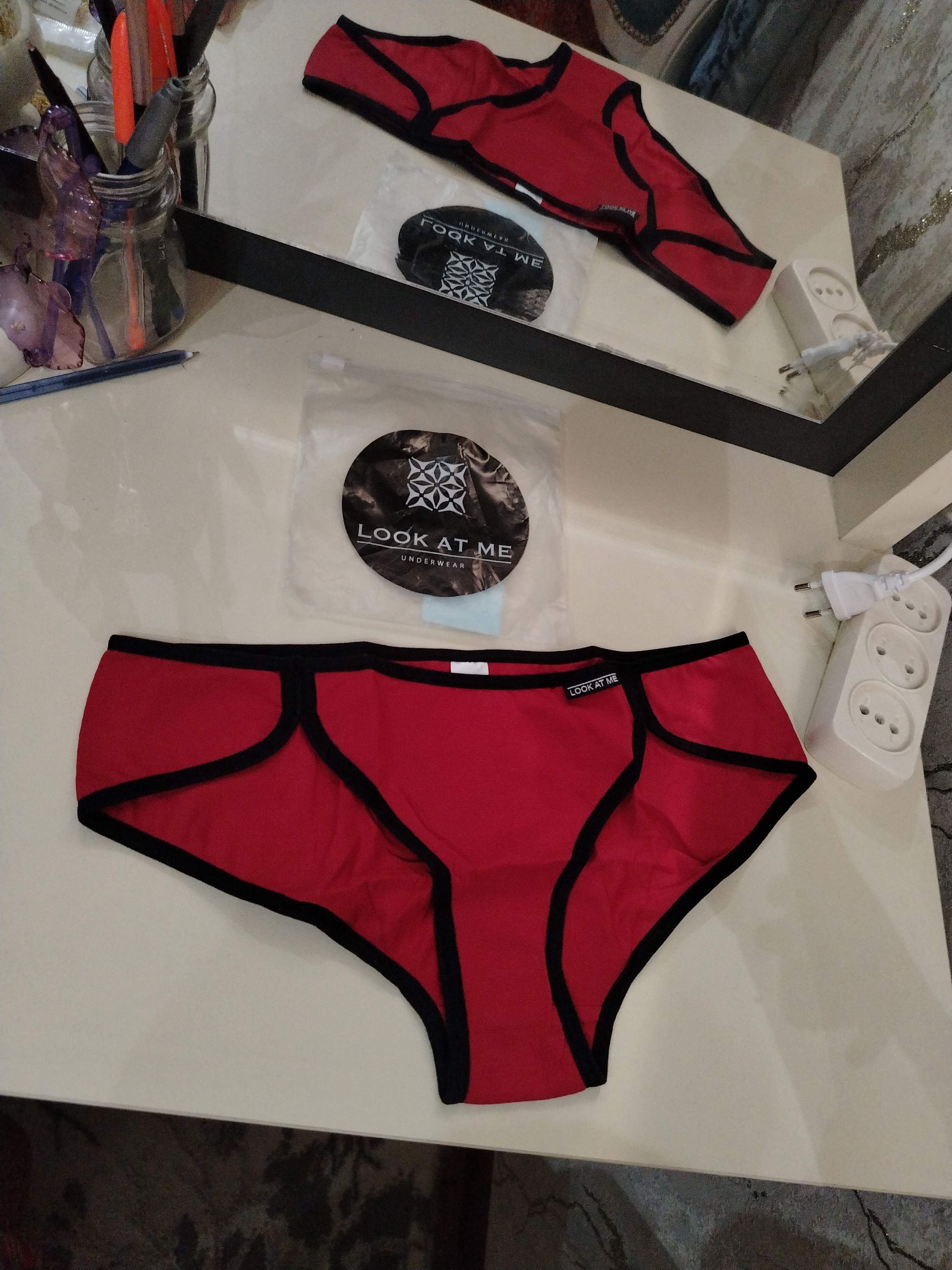Ayollar uchun, paxtali trusiklari, bir tonli bikini, Look at me