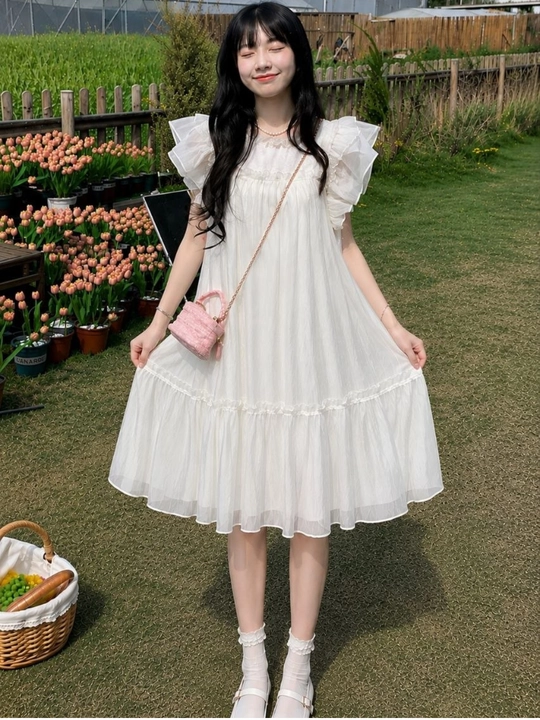 Qizlar uchun oq  ko‘ylak, keng  ko‘ylak - 