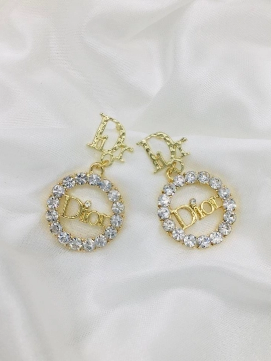 Серьги-подвески в стиле Dior — воплощение парижского шика