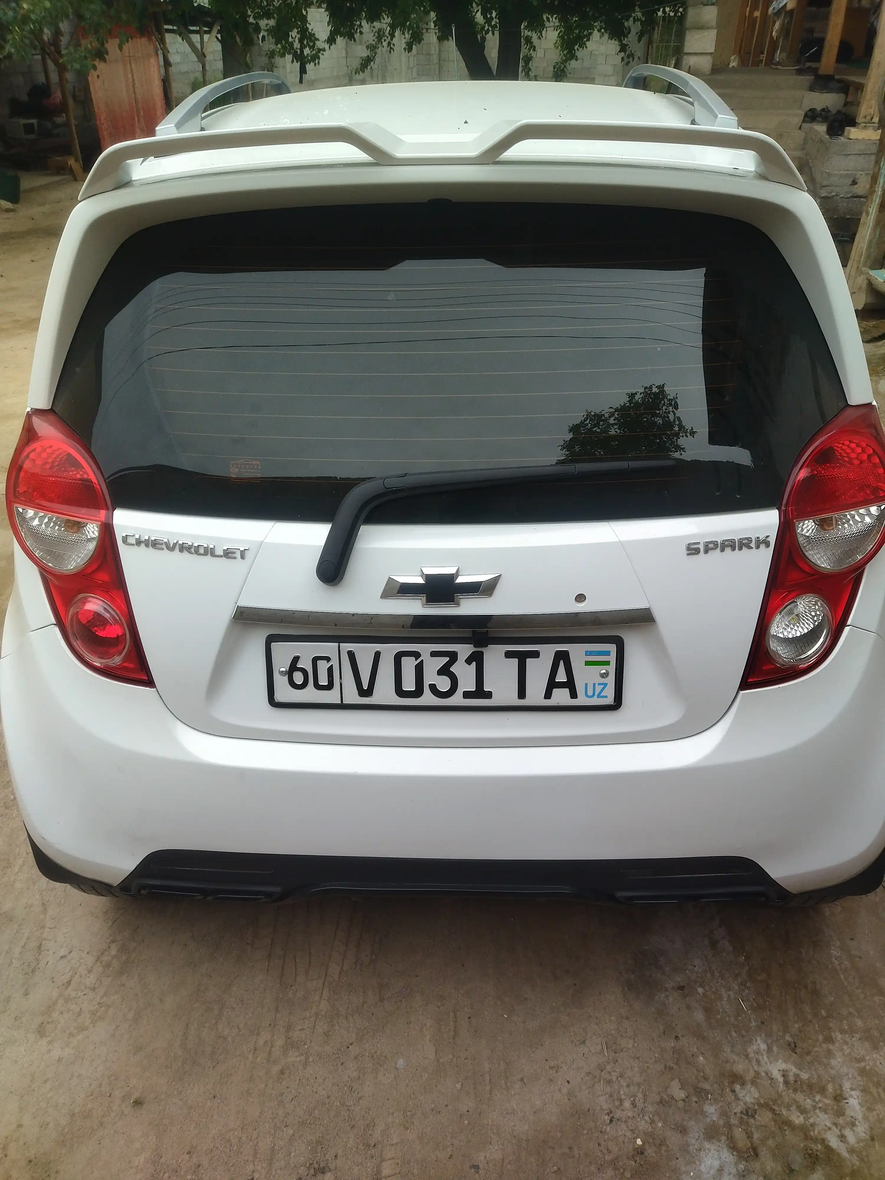 Cobalt, Lacetti, Nexia, Spark va Matiz uchun orqa bagaj spoyleri (universal va modelniy)
