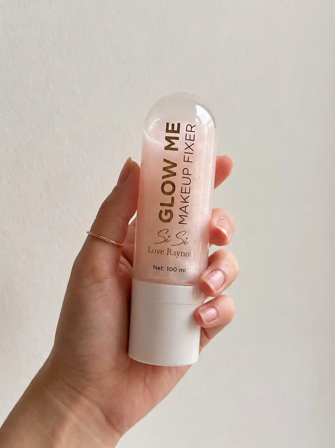 Спрей фиксатор для макияжа Sisi Love Rayhon Glow Me с эффектом сияния 100 мл