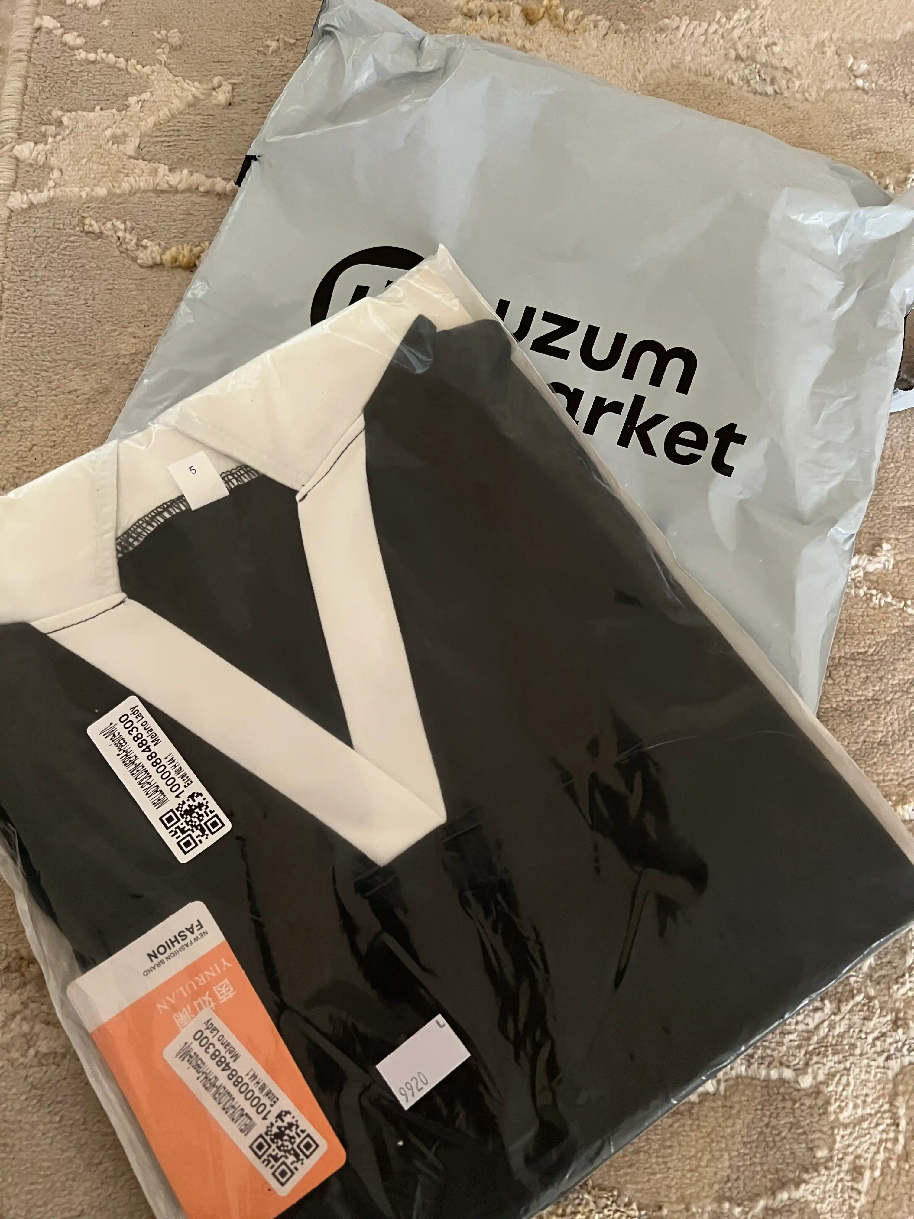 Ayollar uchun keng futbolka polo