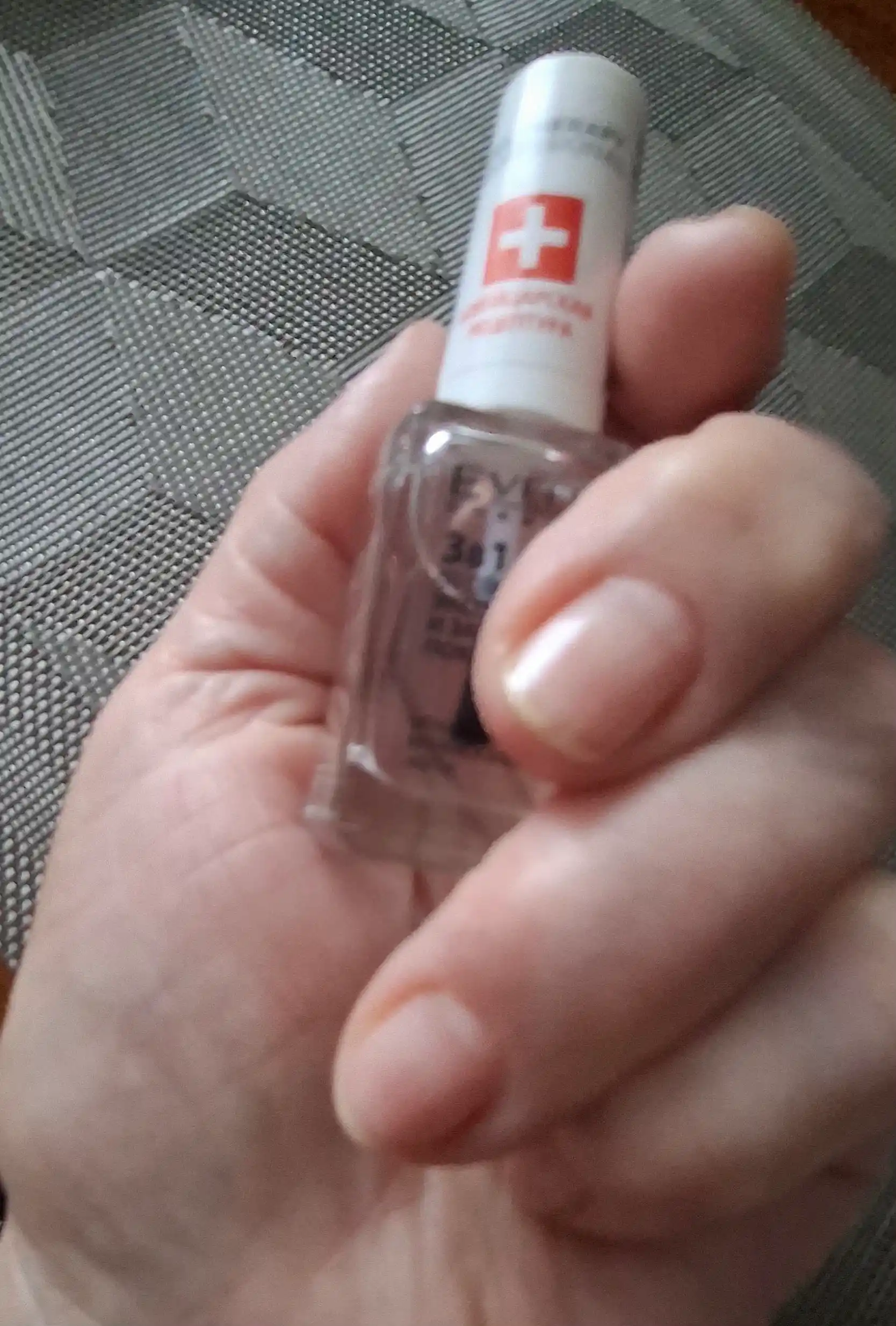 Покрытие для ногтей Eveline Nail Therapy Экспресс сушка и защитное, 12 мл