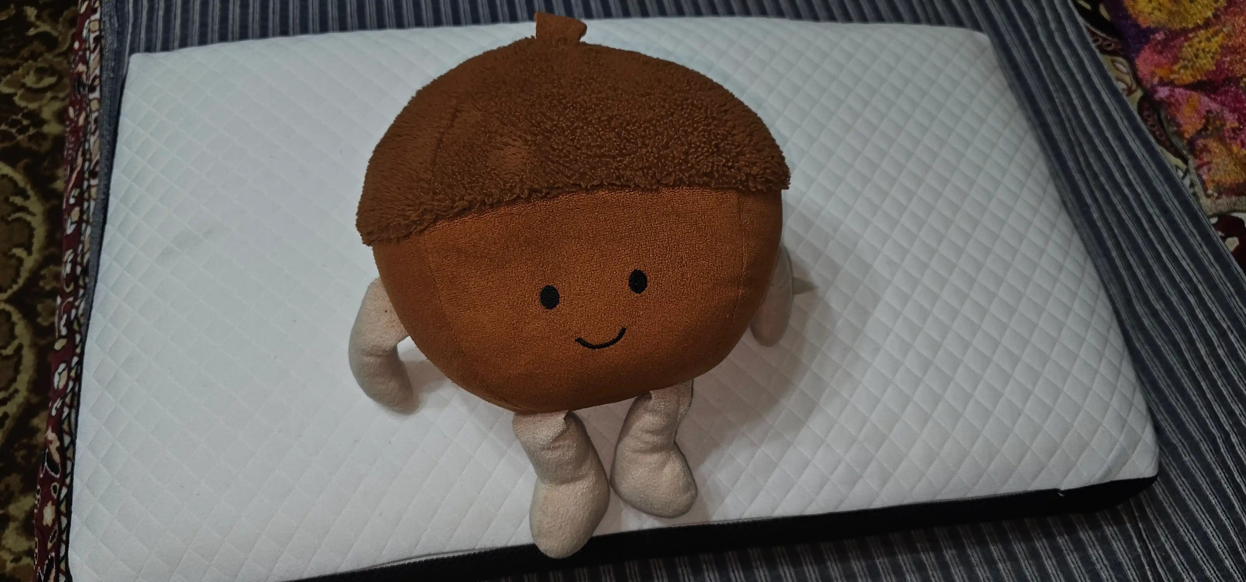 To‘plamda 1-2 ta ortopedik yostiq, Memory Foam 65x40 sm o‘lchamdagi anatomik uyqu yostig‘i