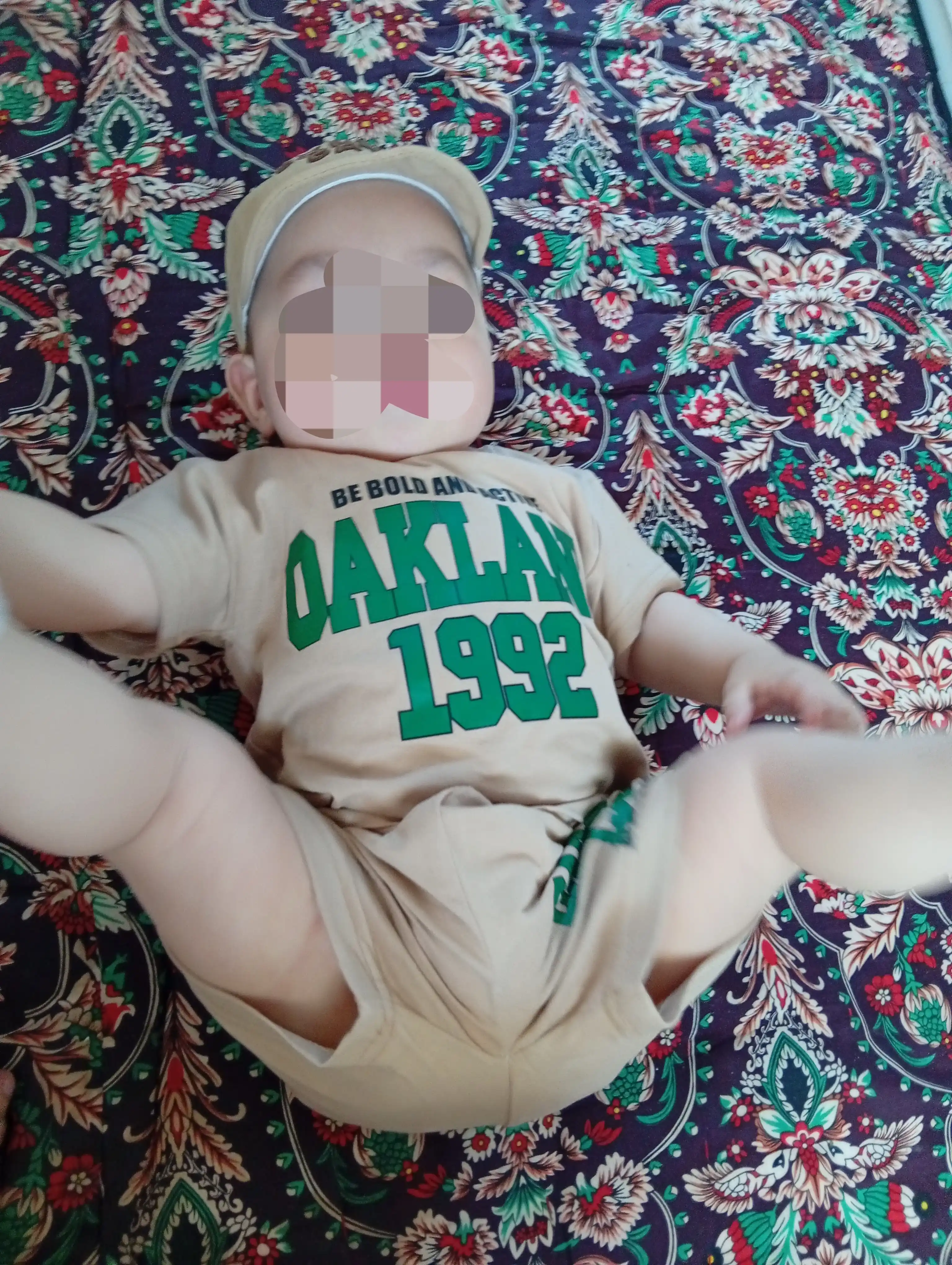 1 Yoshli bolalar, o'g'il bolalar va qiz bolalar uchun futbolka va shortilar to'plami