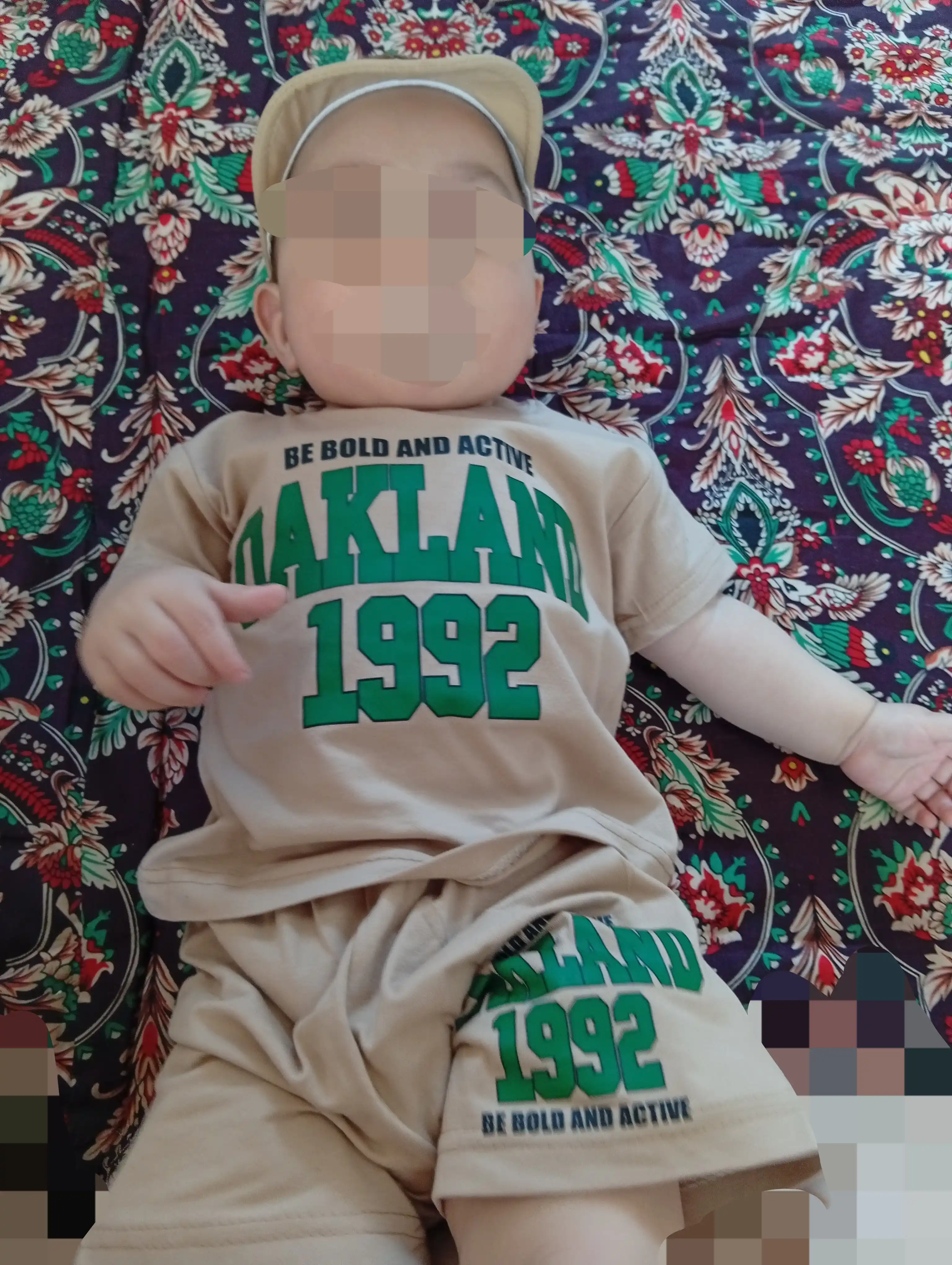 1 Yoshli bolalar, o'g'il bolalar va qiz bolalar uchun futbolka va shortilar to'plami