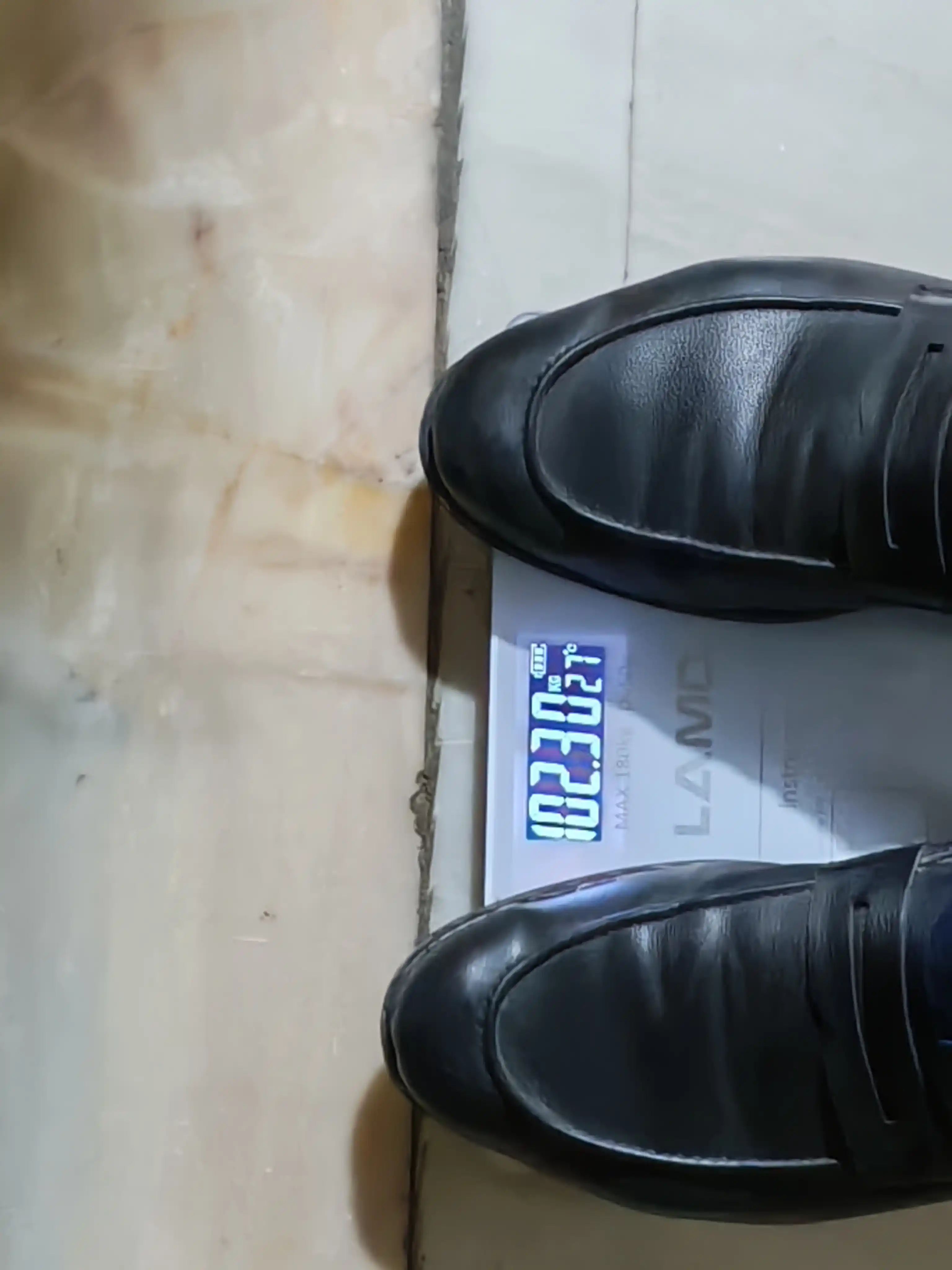 Aqlli elektron pol tarozi 180 kg gacha, odam tarozi vazn o'lchash uchun