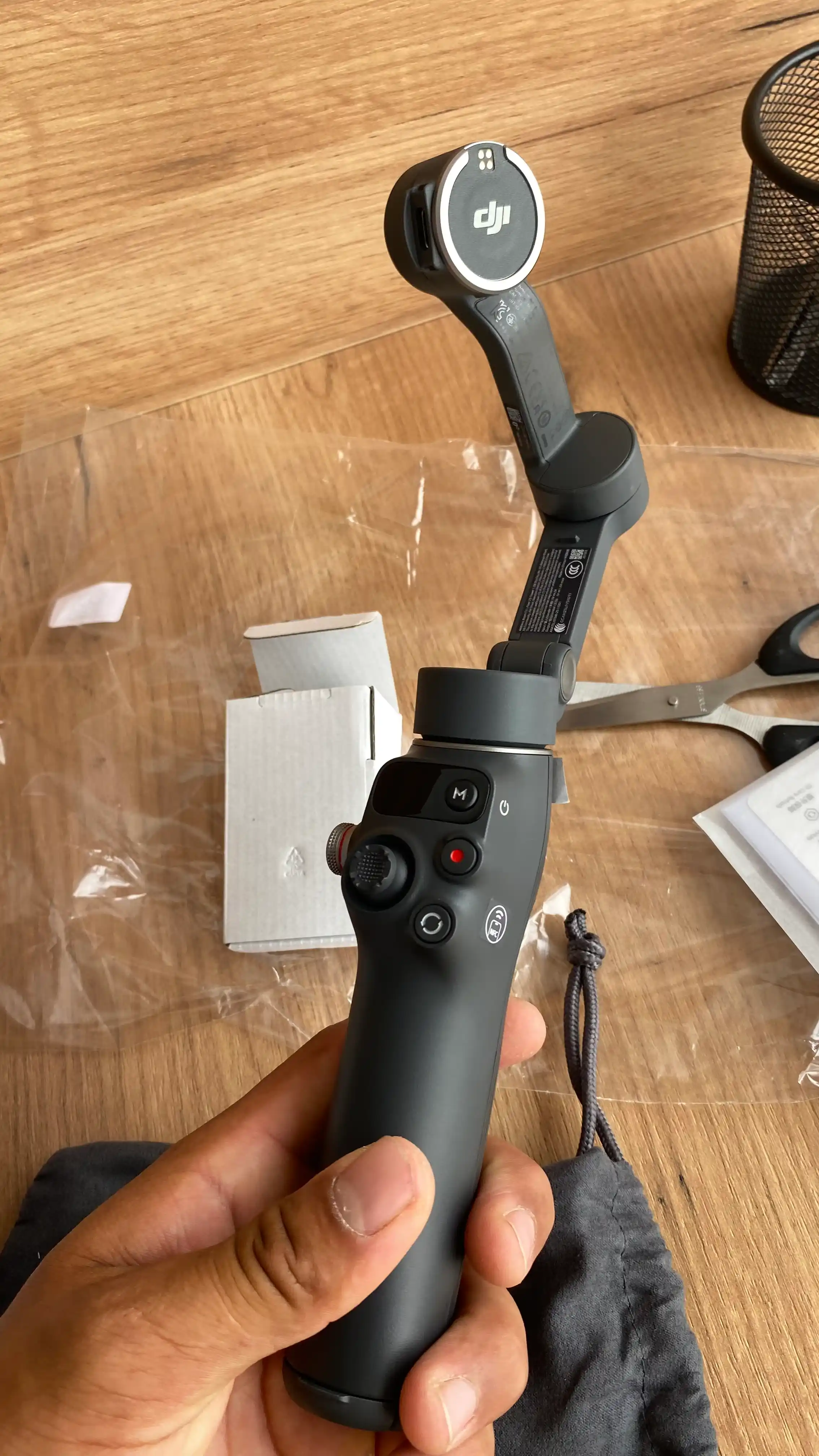 Стабилизатор DJI Osmo Mobile 8 для смартфона, с ActiveTrack, 3-осевой, складной