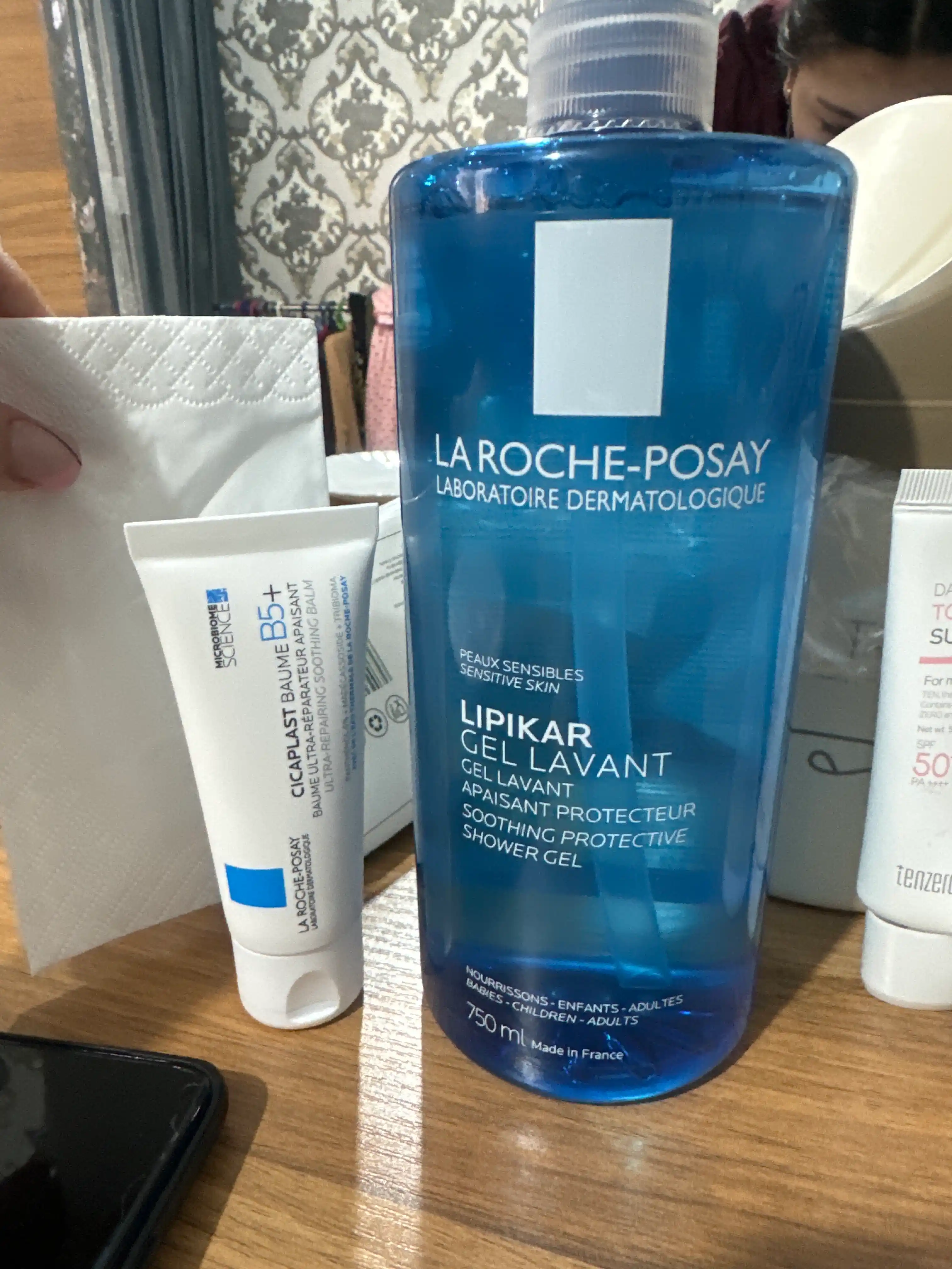 Tinchlantiruvchi dush jeli, la ROCHE-POSAY LIPIKAR GEL LAVANT, himoya xususiyatlari bilan, 750 ml