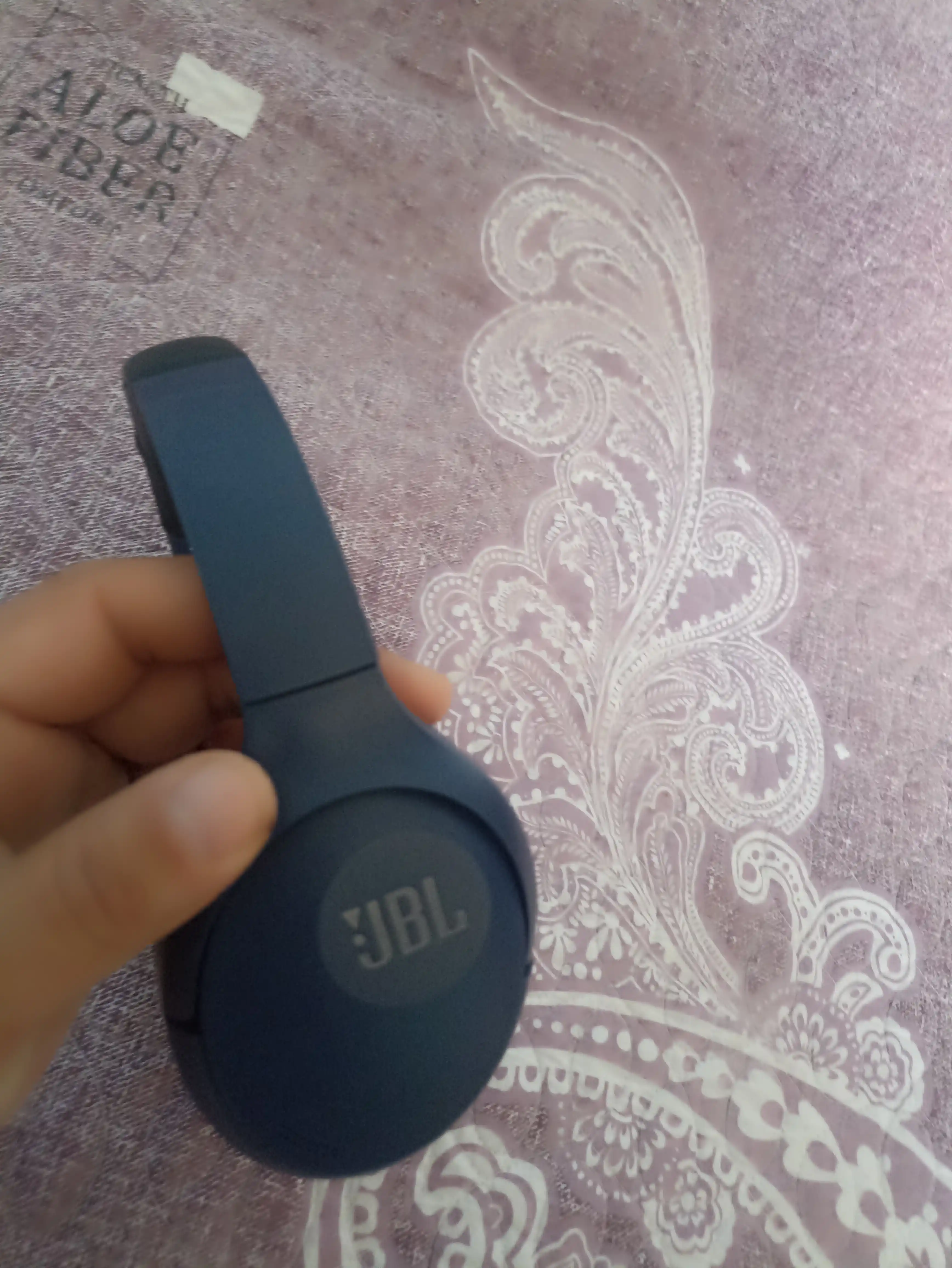JBL TUNE 1500BT bluetooth 5.3 simsiz quloqchin mikrofonli va AUX rejimda ishlaydi