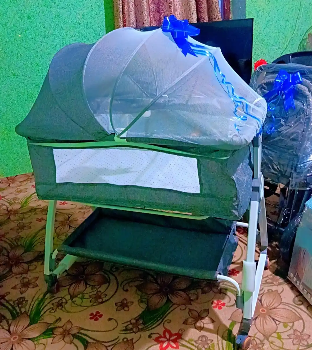 Chaqaloqlar uchun yotoq-beshik FIDGO