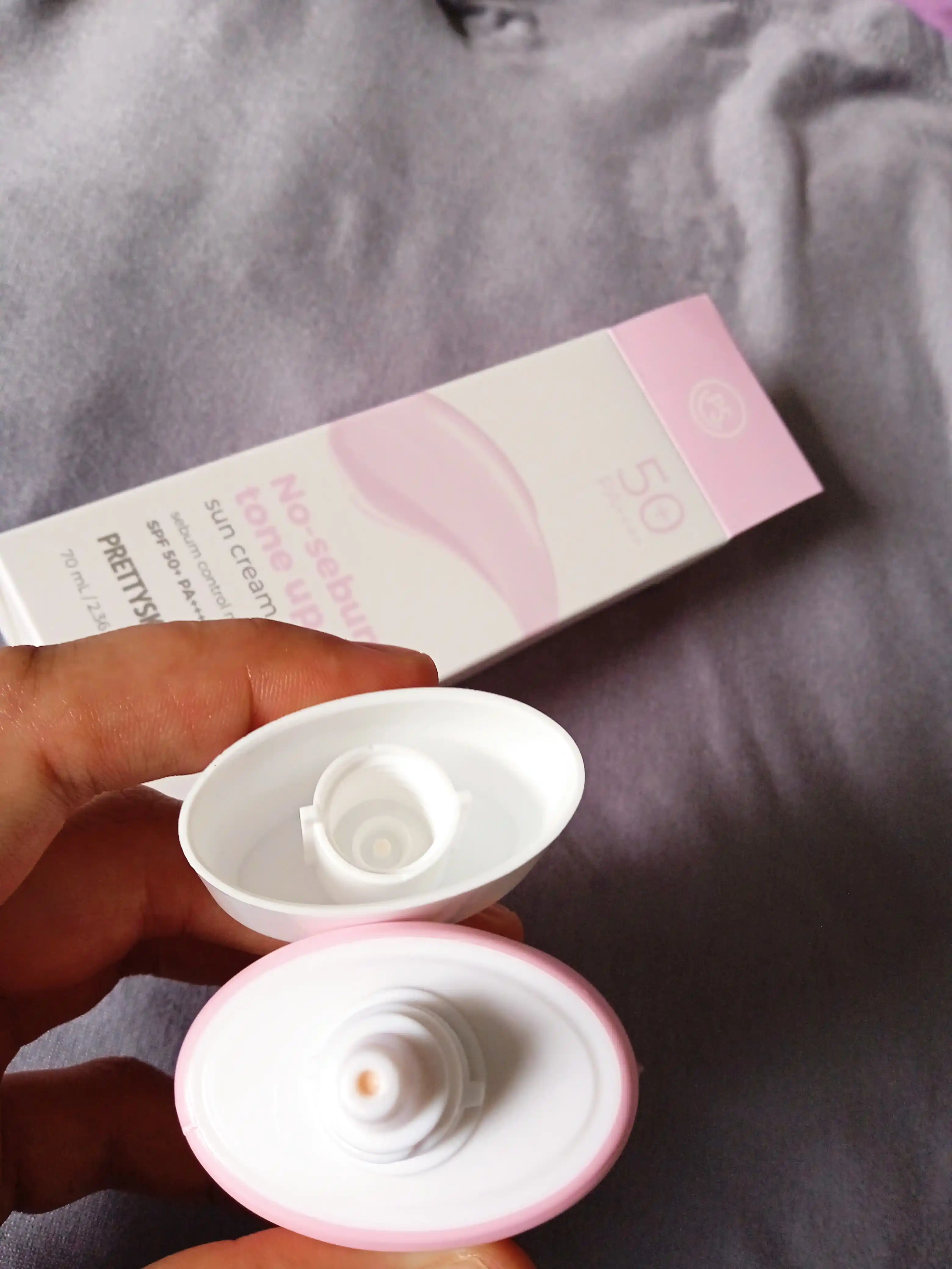 Quyoshdan himoya qiluvchi, namlovchi krem Pretty skin SPF 50+ PA++++, 70 ml