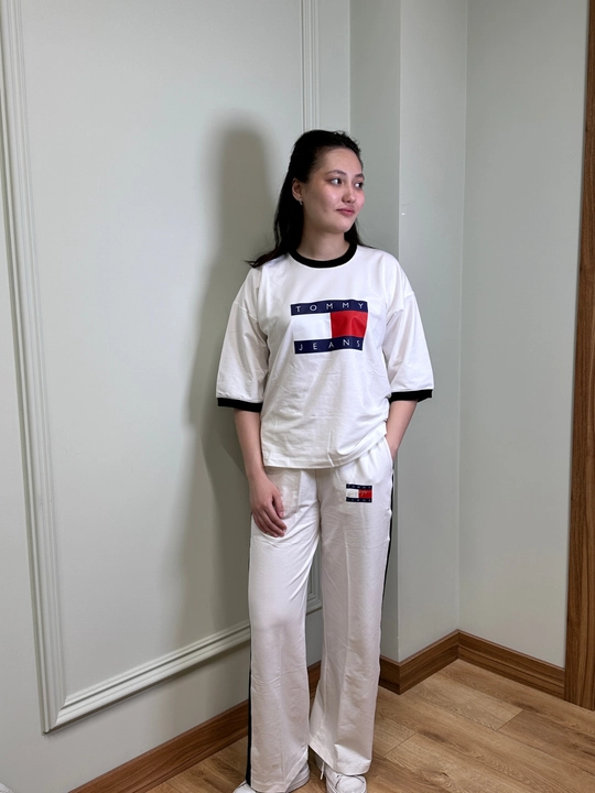 Женский спорт костюм в стиле Tommy Jeans, oversize, современный и удобный. Размеры: 44–50 - 