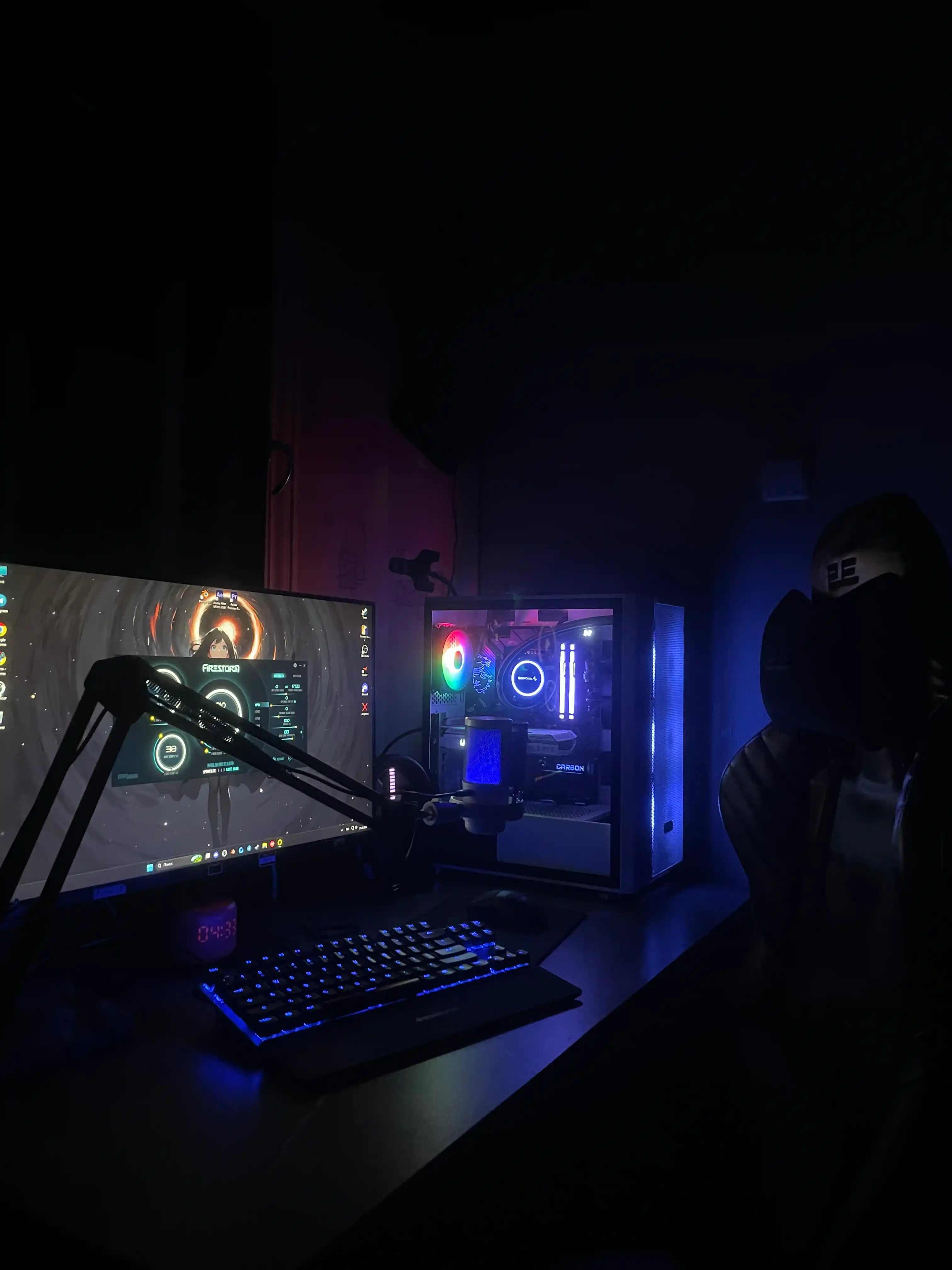 RGB yoritgichli o'yin kondensatori mikrofoni, braket va oqim filtri