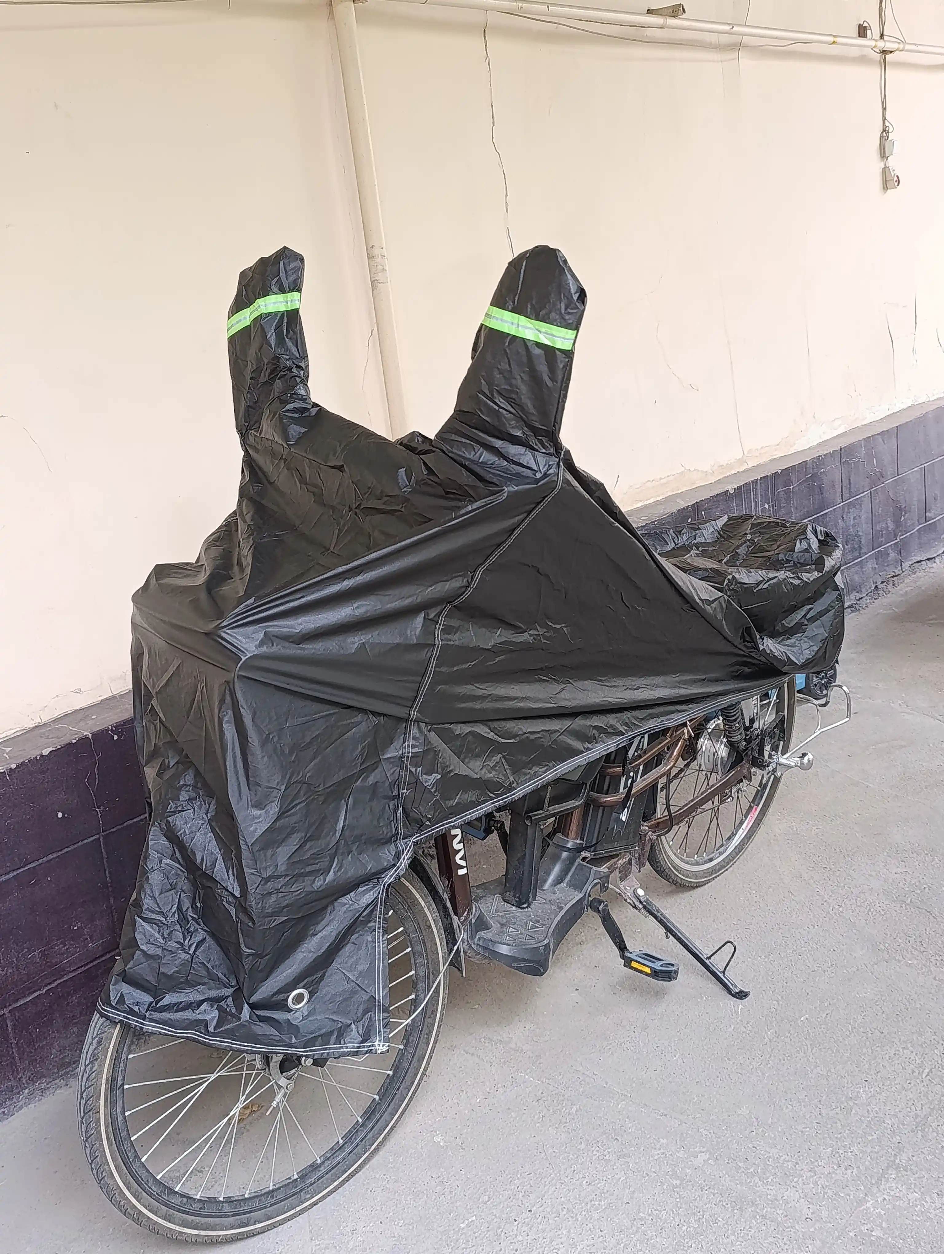 Universal tent (S–XXL) — skuter va mototsikl uchun, 1.6 m dan 2.3 m gacha uzunlikka mos