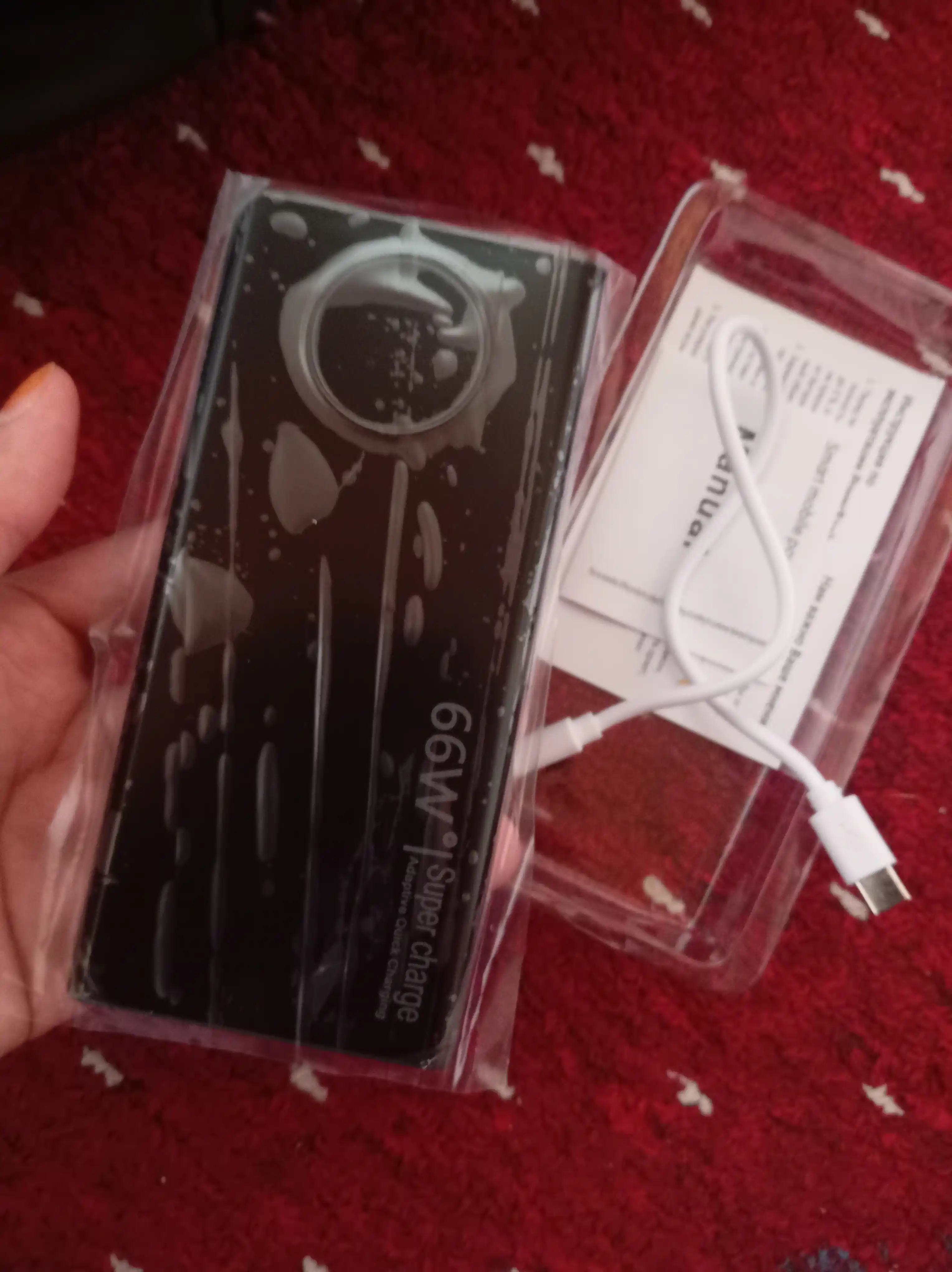Tashqi akkumulyator, 20000 mA/h, 66w, tezkor quvvat beraoladi va juda qilay Power bank