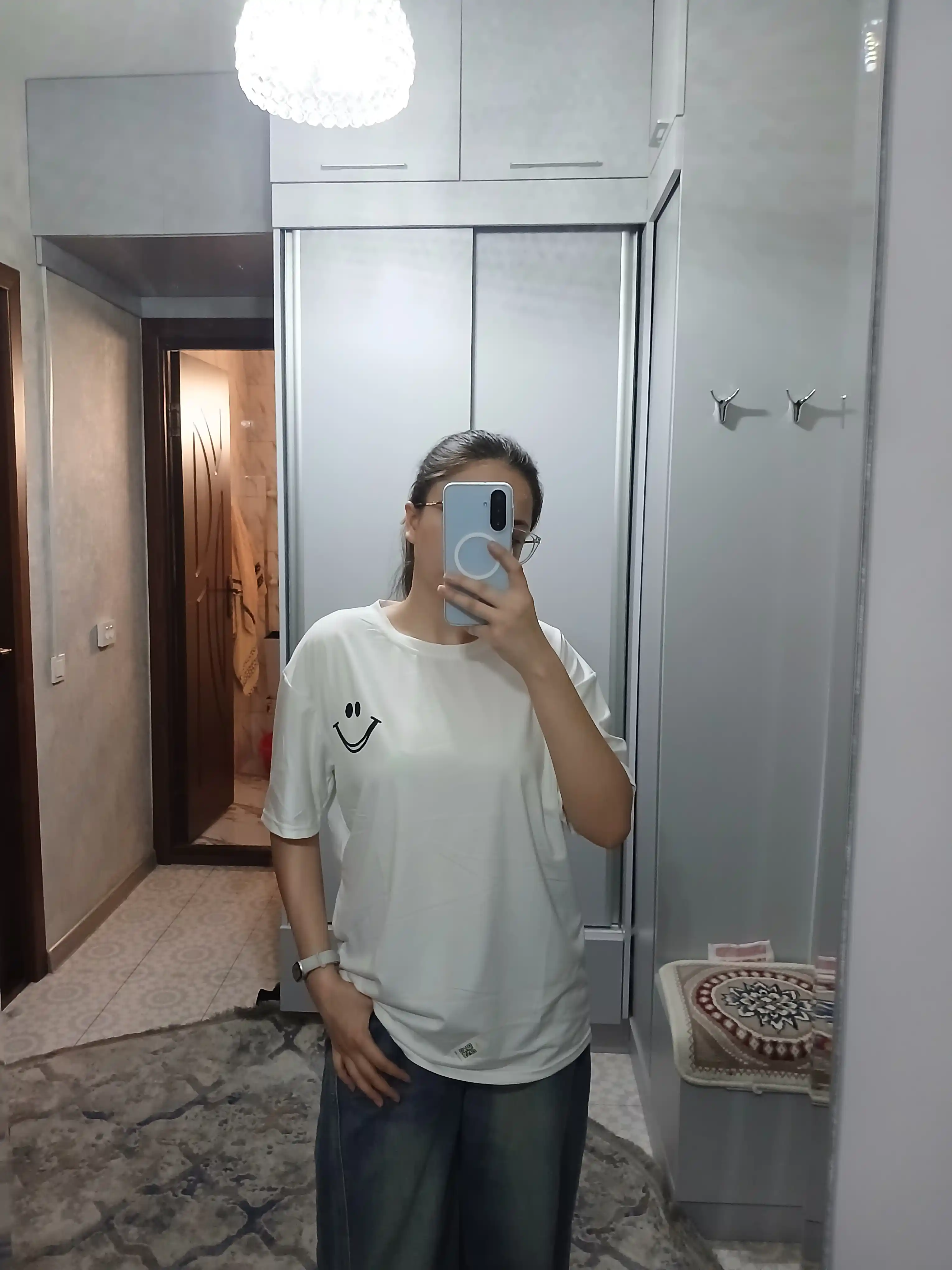 Футболка оверсайз, унисекс, белая и черная, oversize, с принтом смайлик, базовая футболка