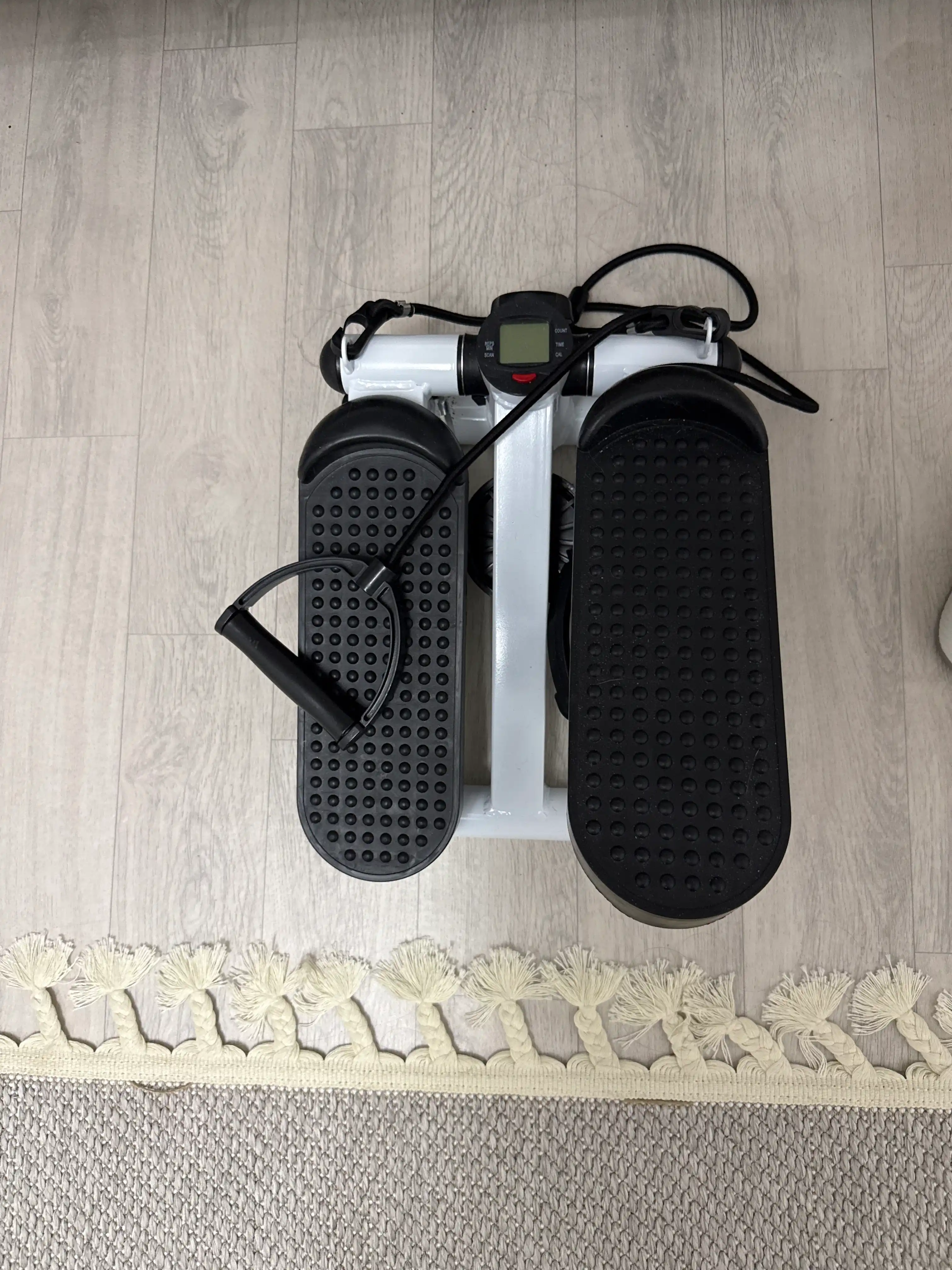 Mini stepper espanderlar bilan, 11 daraja, 120 kg gacha