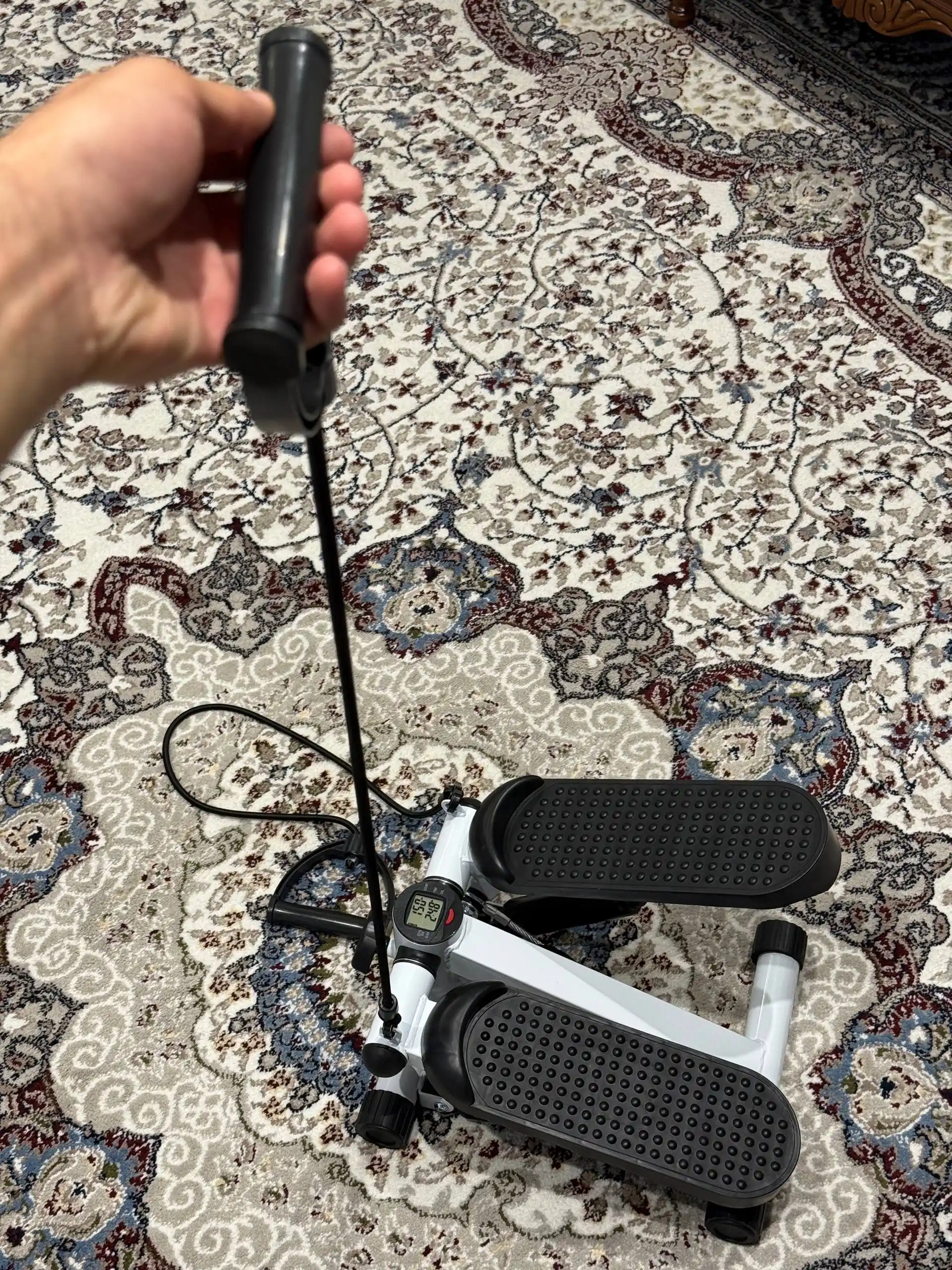 Stepper trenajor – oyoq, son, bel va press mushaklari uchun, espanderli