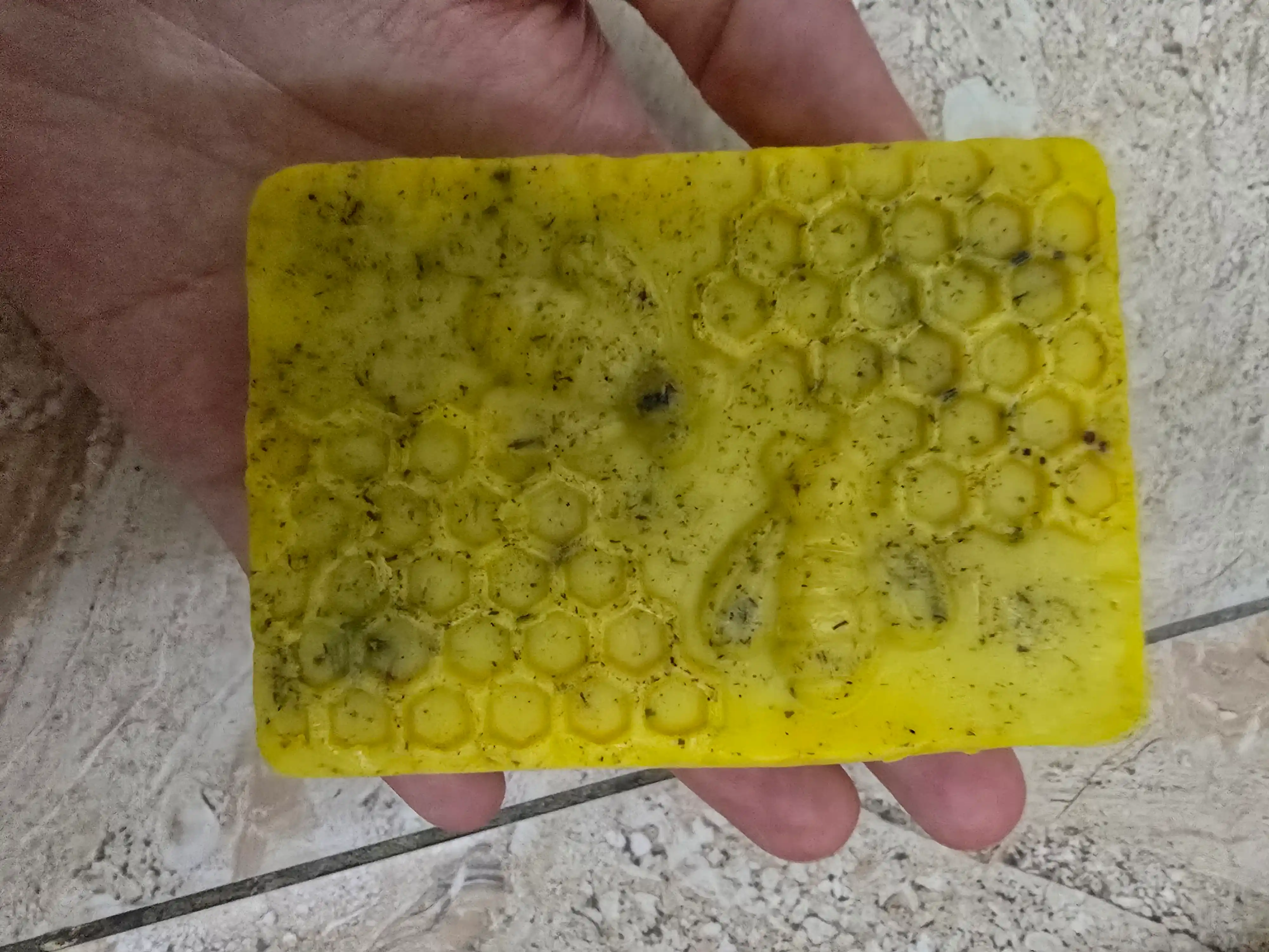 Intim gigeniyasi uchun natural organic hammaga to'g'ri keladigan oqartiruvchi sovun
