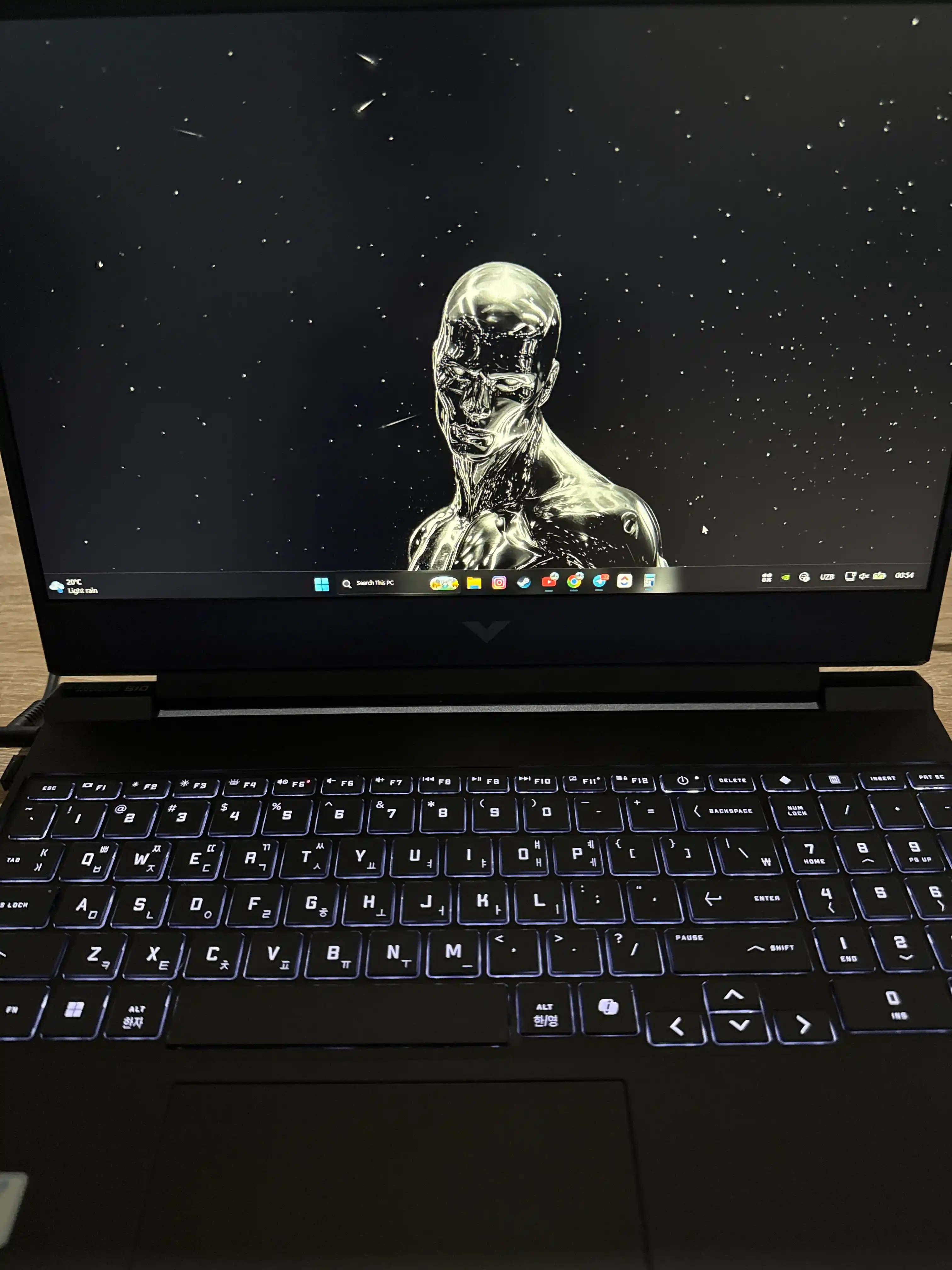 HP Victus 15/15,6" FHD IPS 144Гц/ AMD Ryzen 9-8945HS / DDR5 16ГБ / SSD 512ГБ / RTX4060 8ГБ