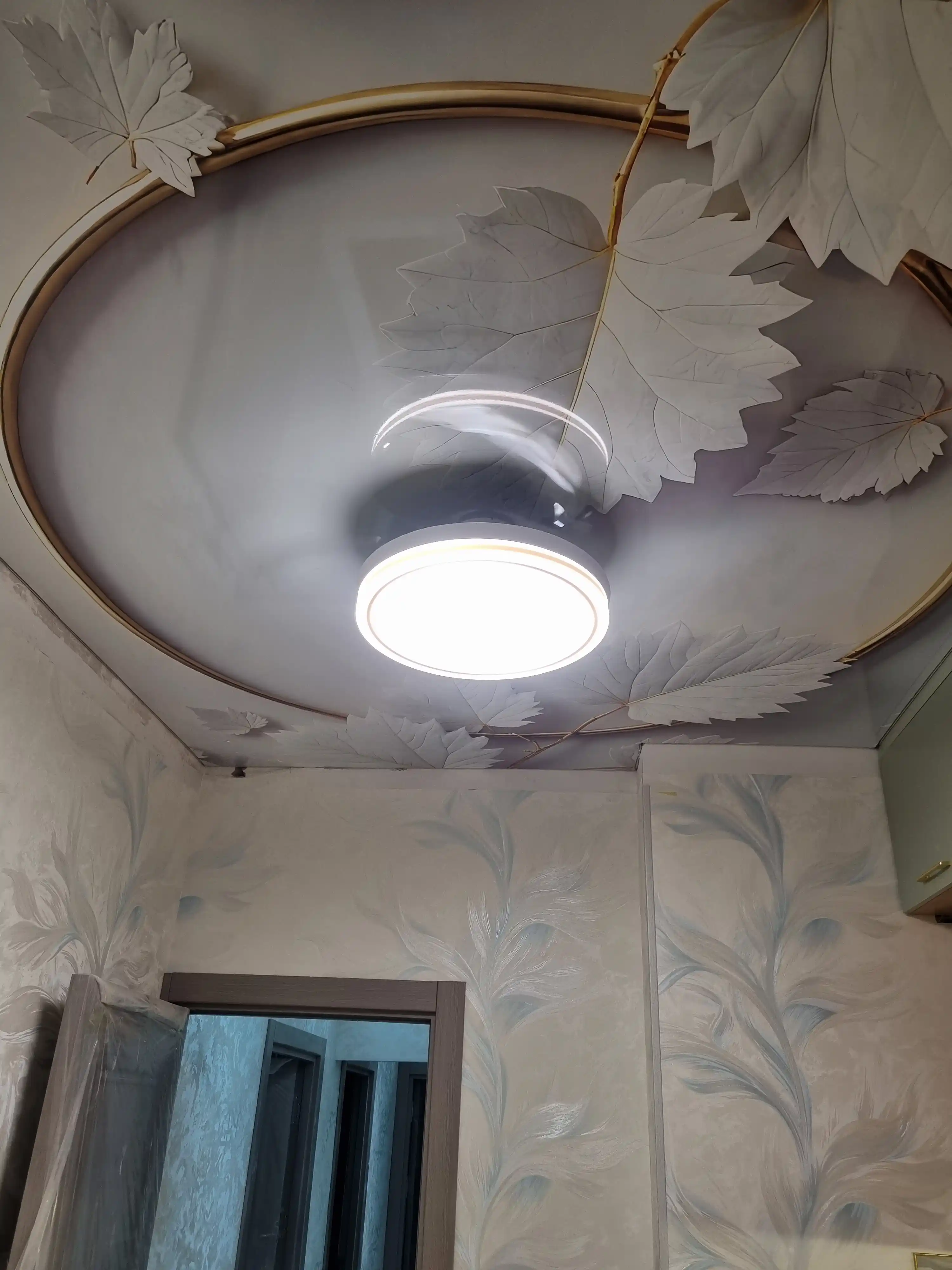 Ventilyatorli LED lyustra va qandil, shiftga osma, 3 xil yorug‘lik, 6 tezlik ventilyator
