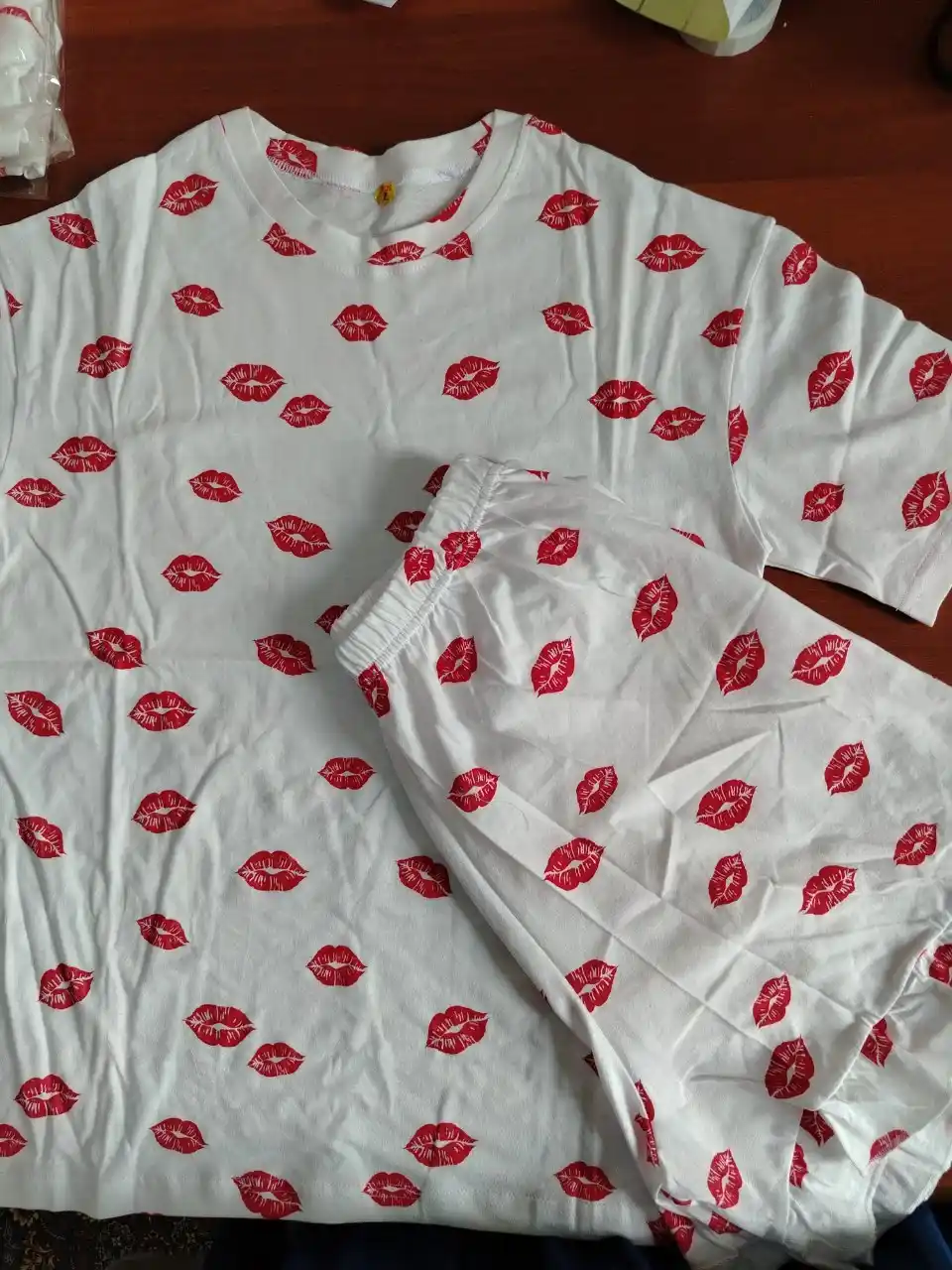 Ayollar va qizlar uchun pijama, shortik, futbolka, pijama yozgi
