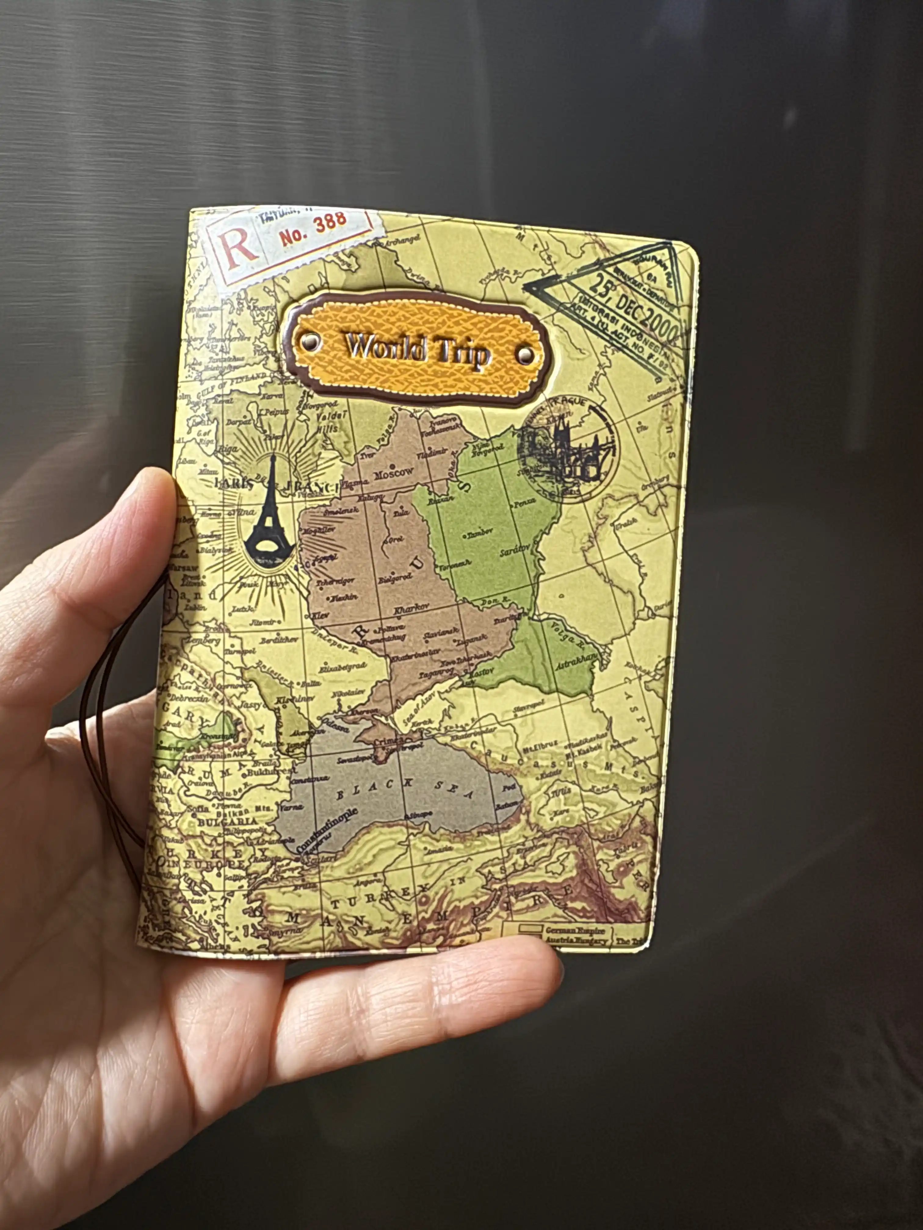Xalqaro pasport uchun g'ilof