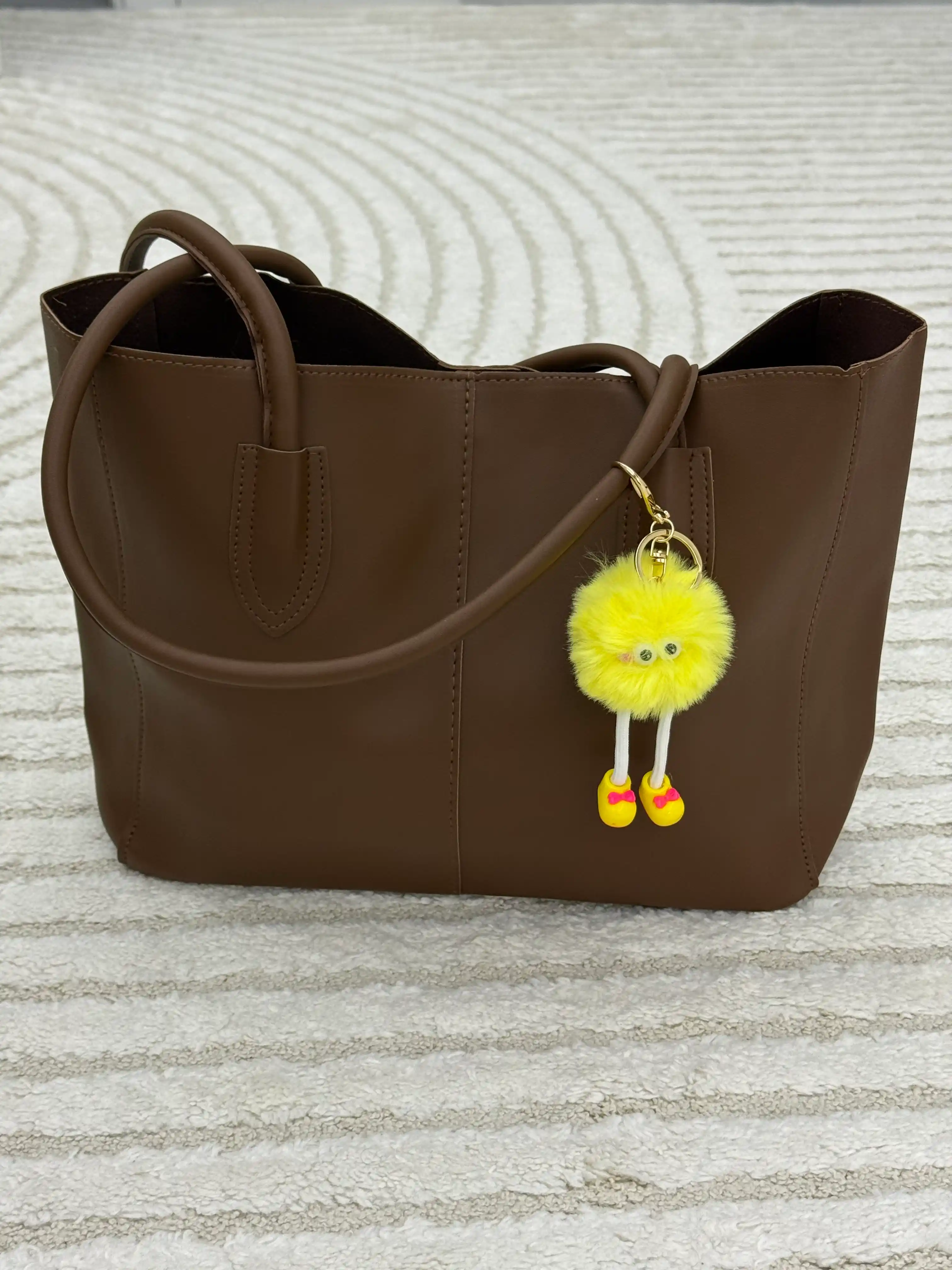 Ayollar uchun katta shopper sumka, PU charm tote, ish va hujjatlar uchun