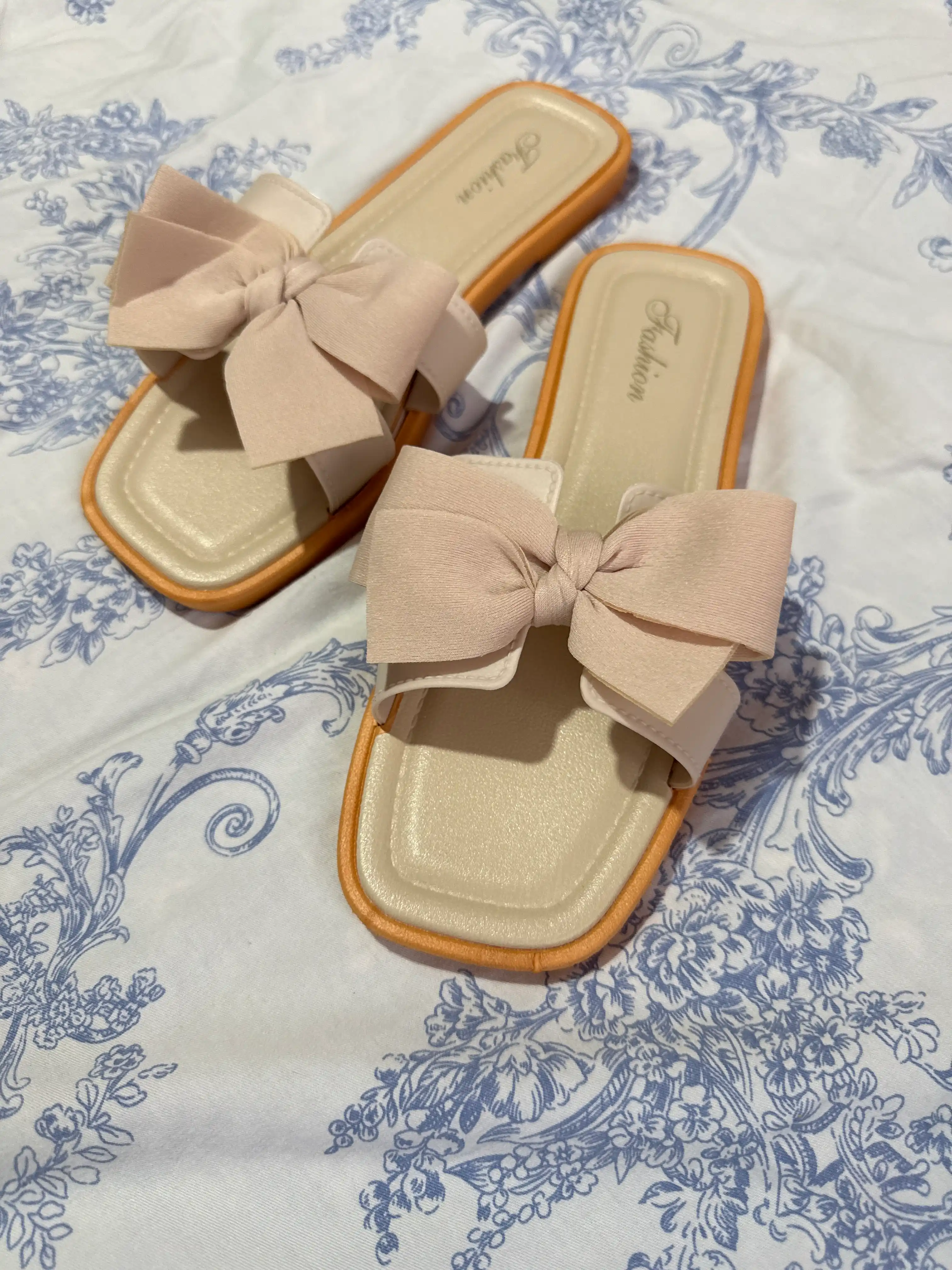 Ayollar shippagi, yozgi tapochka, slansi ayol