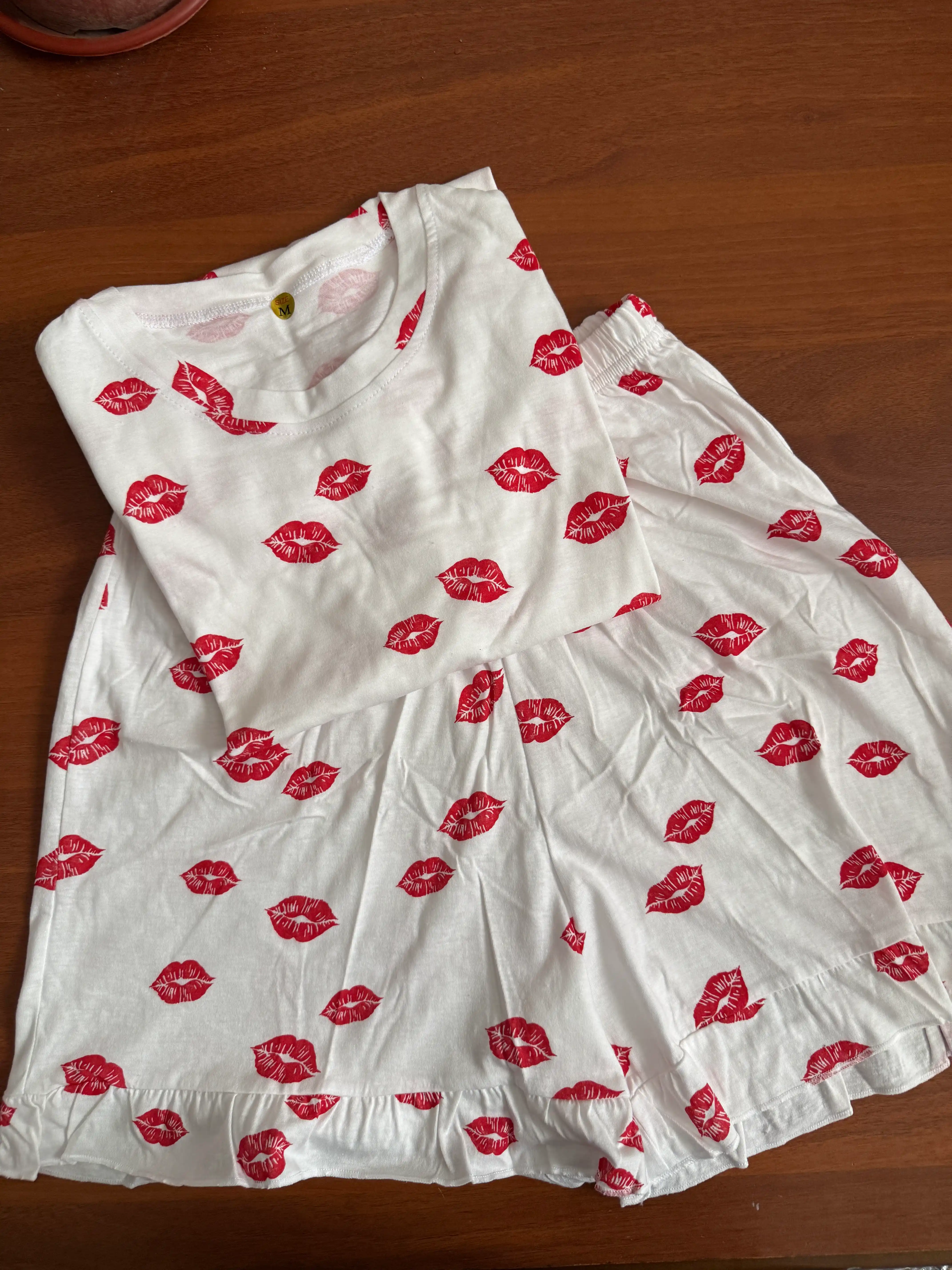 Ayollar va qizlar uchun pijama, shortik, futbolka, pijama yozgi