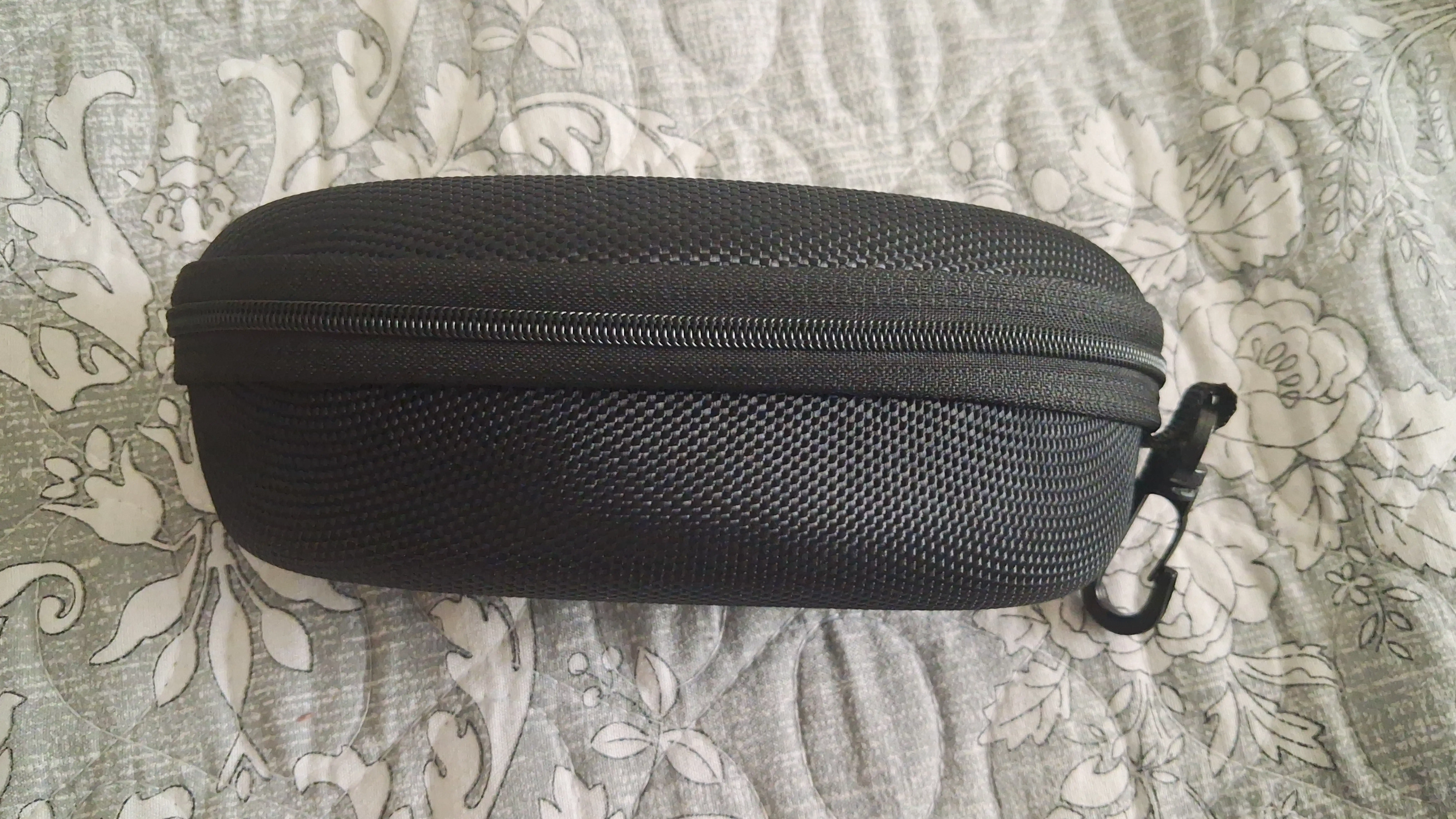 Ishonchli va sifatli ko‘zoynak quti OptiCase Bag
