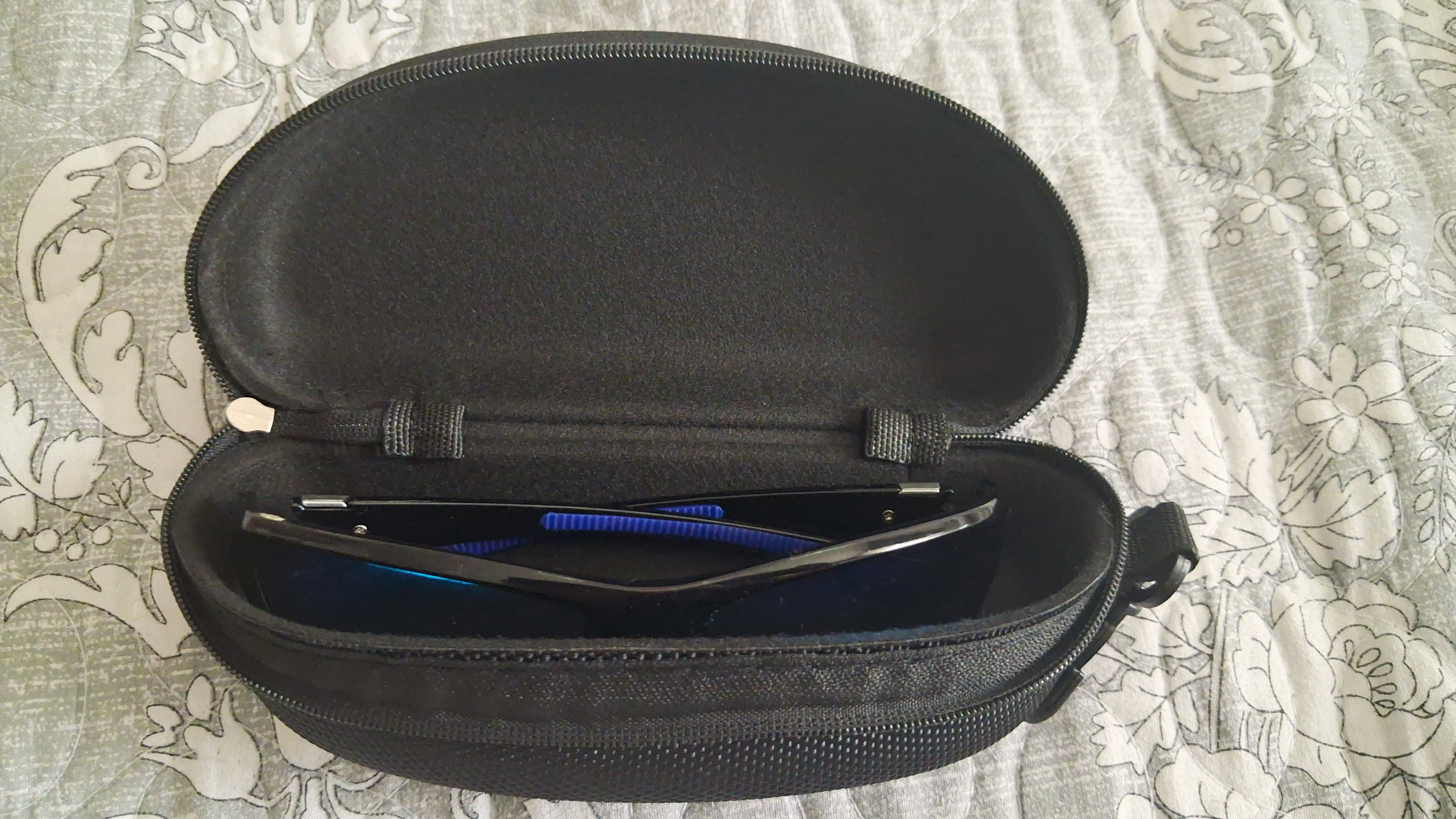 Ishonchli va sifatli ko‘zoynak quti OptiCase Bag