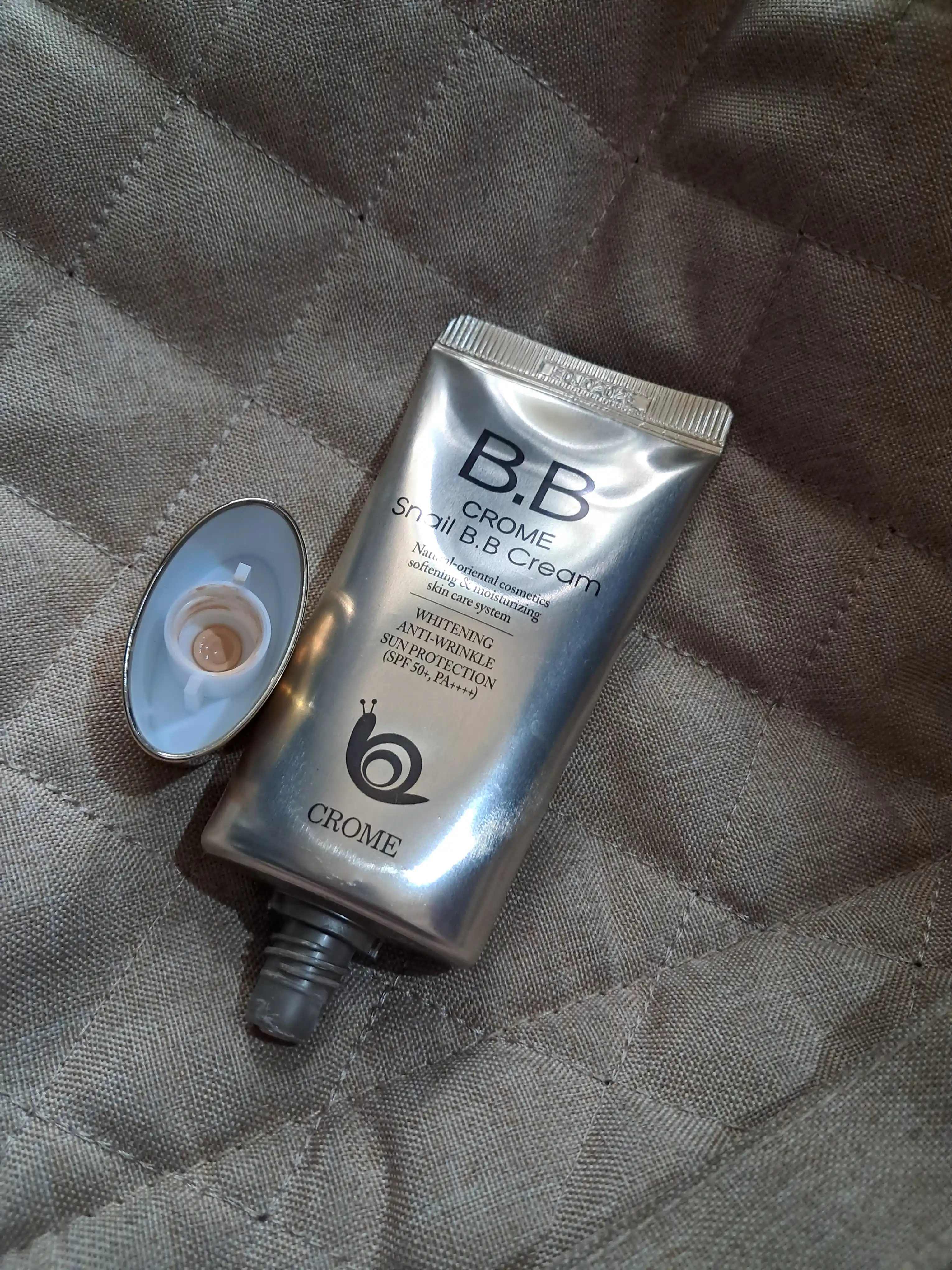 CROME SNAIL BB chig‘anoq mutsinli krem, oqartiruvchi tonal krem, 50 ml