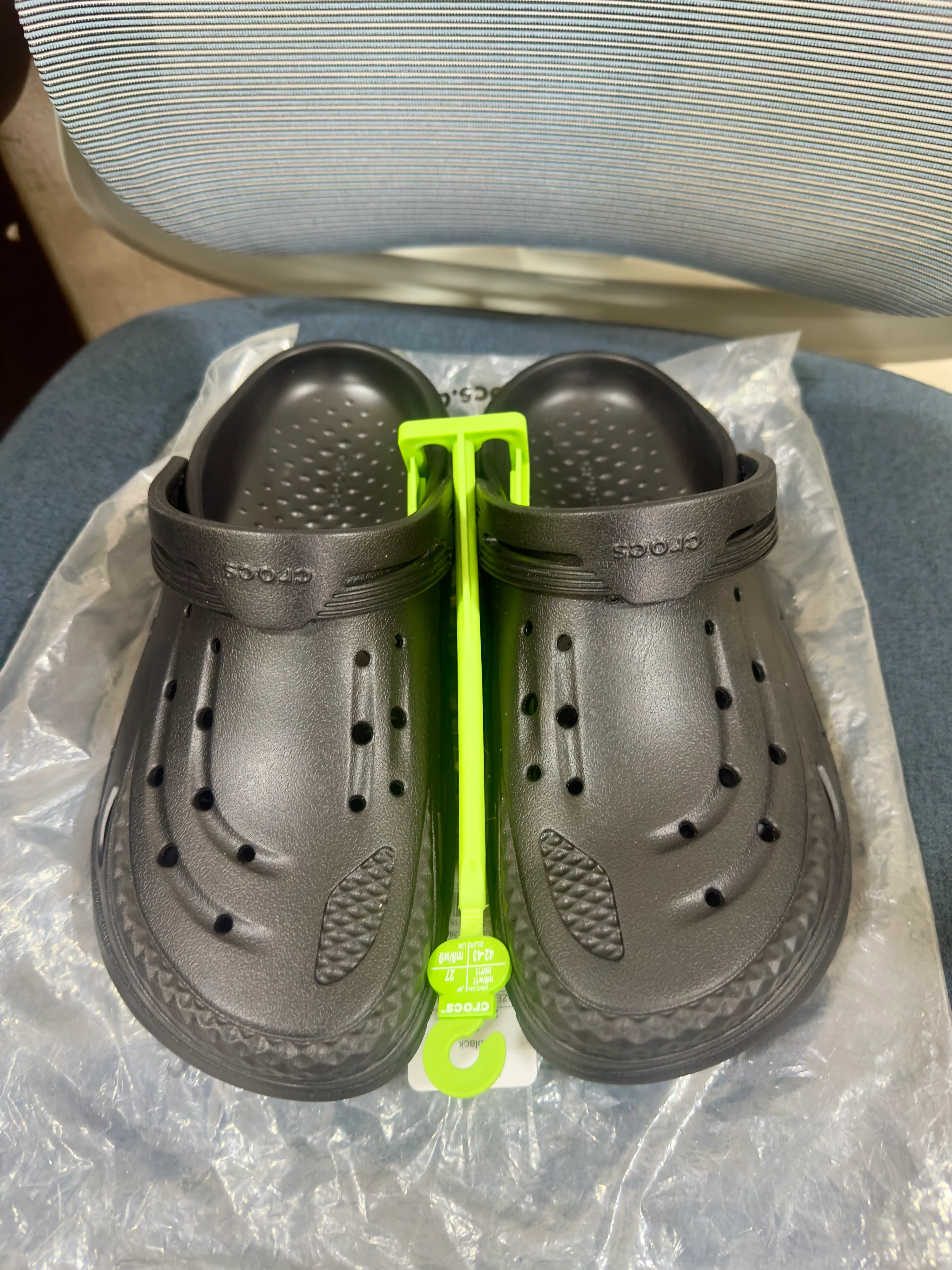 Клоги CROCS Off Grid Clog 209501, для женщин и мужчин