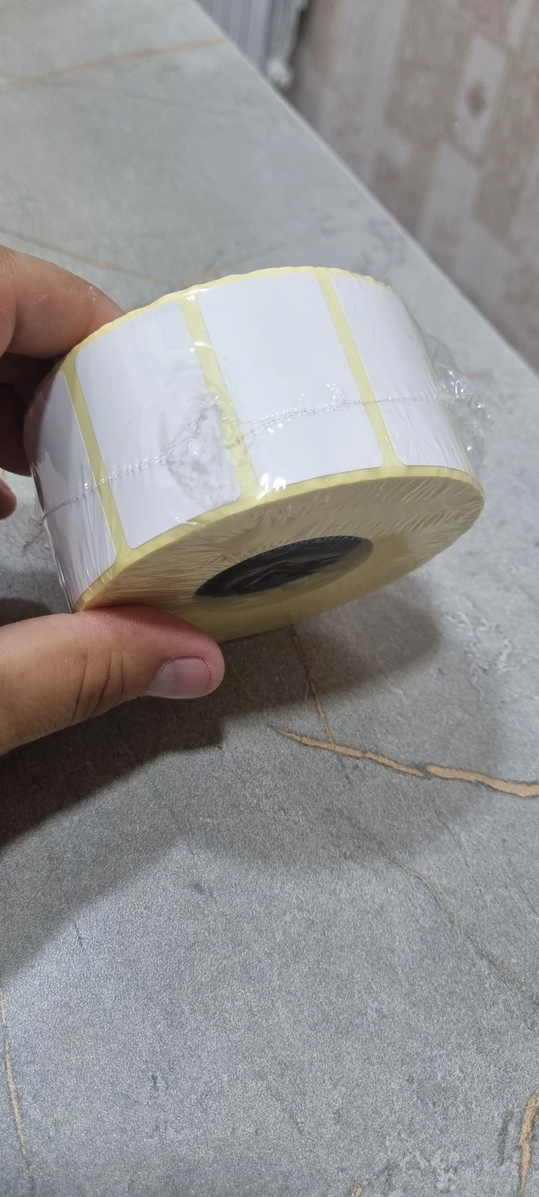 Termoprinter uchun o'zi yopishadigan termoetiketkalar. Termostiker, termoyorliq Xprinterga